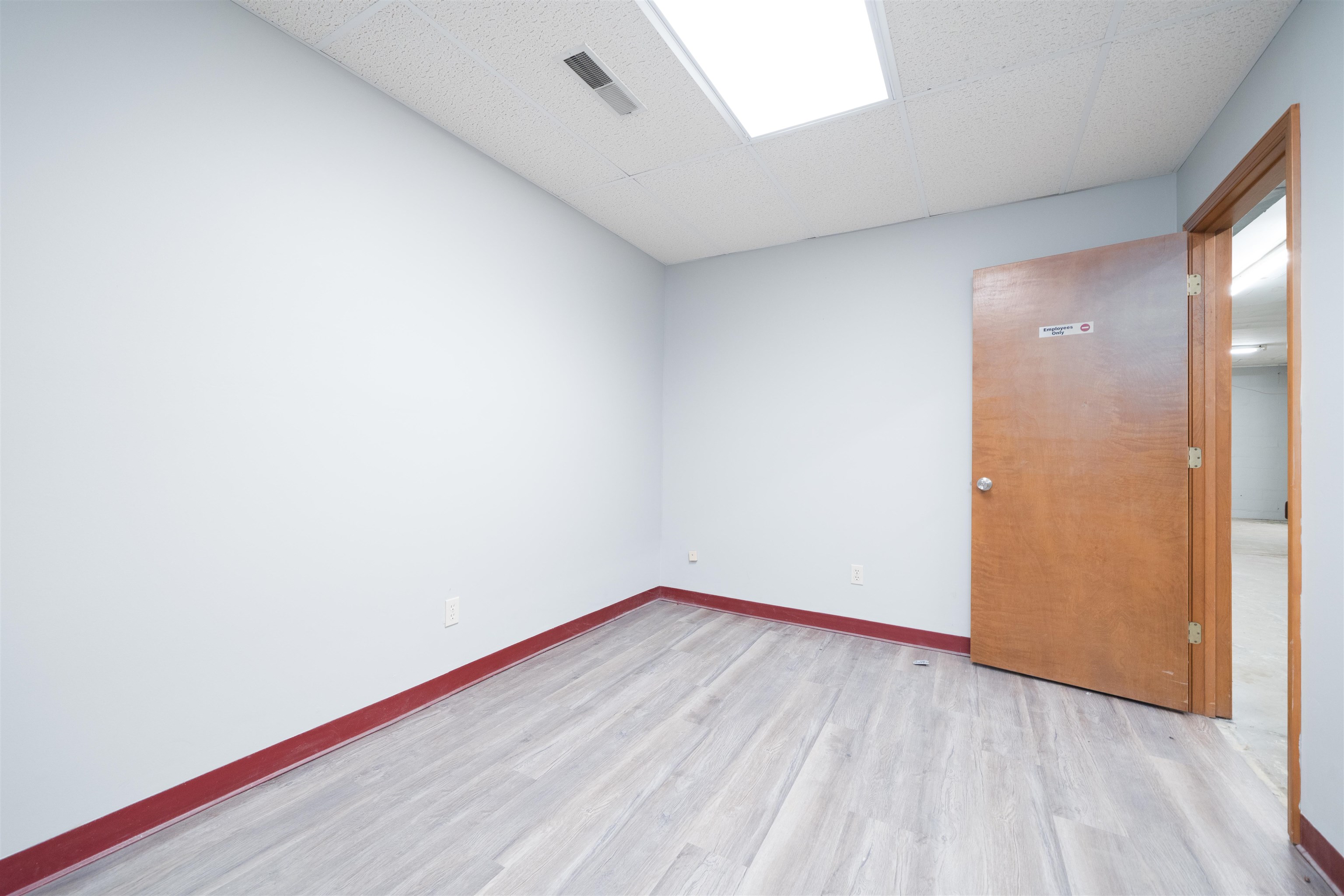 2106 Triplett St, Owensboro, Kentucky 42303, ,Retail,For Sale,Triplett St,93580