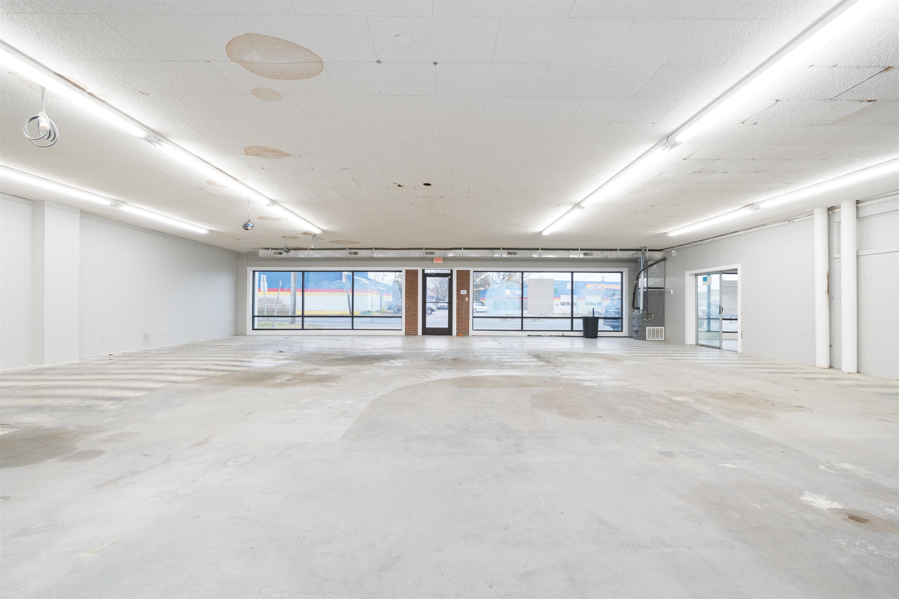 2106 Triplett St, Owensboro, Kentucky 42303, ,Retail,For Sale,Triplett St,93580