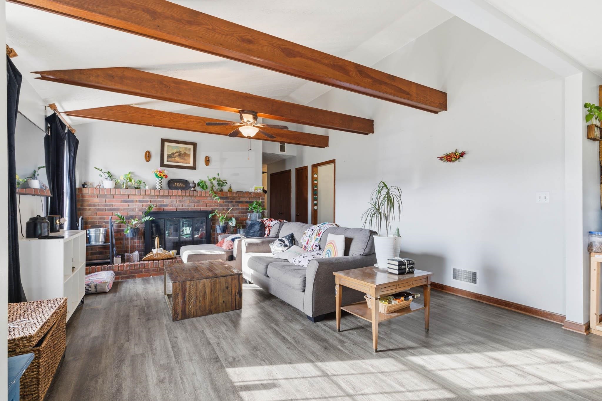 8552 Highway 1078 N, Henderson, Kentucky 42420, 5 Bedrooms Bedrooms, ,2 BathroomsBathrooms,Single Family Residence,For Sale,Highway 1078 N,93581