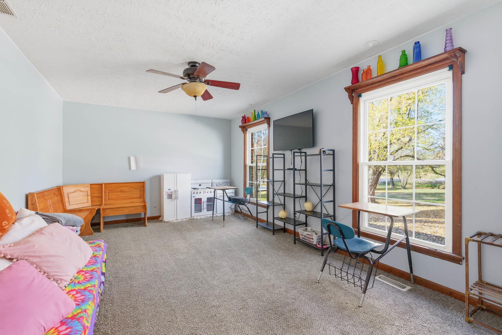 8552 Highway 1078 N, Henderson, Kentucky 42420, 5 Bedrooms Bedrooms, ,2 BathroomsBathrooms,Single Family Residence,For Sale,Highway 1078 N,93581