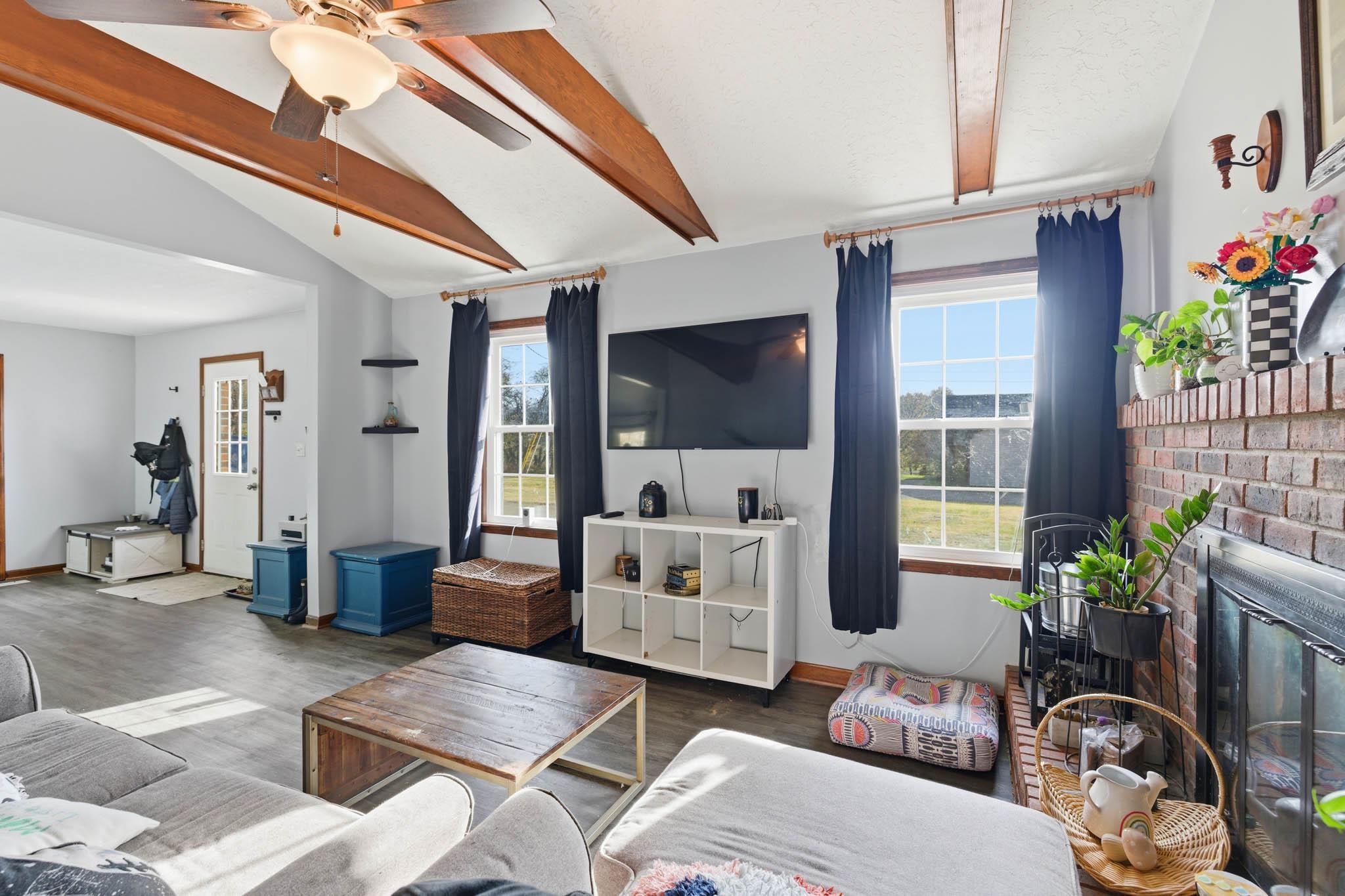 8552 Highway 1078 N, Henderson, Kentucky 42420, 5 Bedrooms Bedrooms, ,2 BathroomsBathrooms,Single Family Residence,For Sale,Highway 1078 N,93581