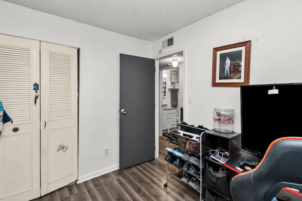 2807 Wayside Drive West, Owensboro, Kentucky 42301, 4 Bedrooms Bedrooms, ,1 BathroomBathrooms,Single Family Residence,For Sale,Wayside Drive West,93582