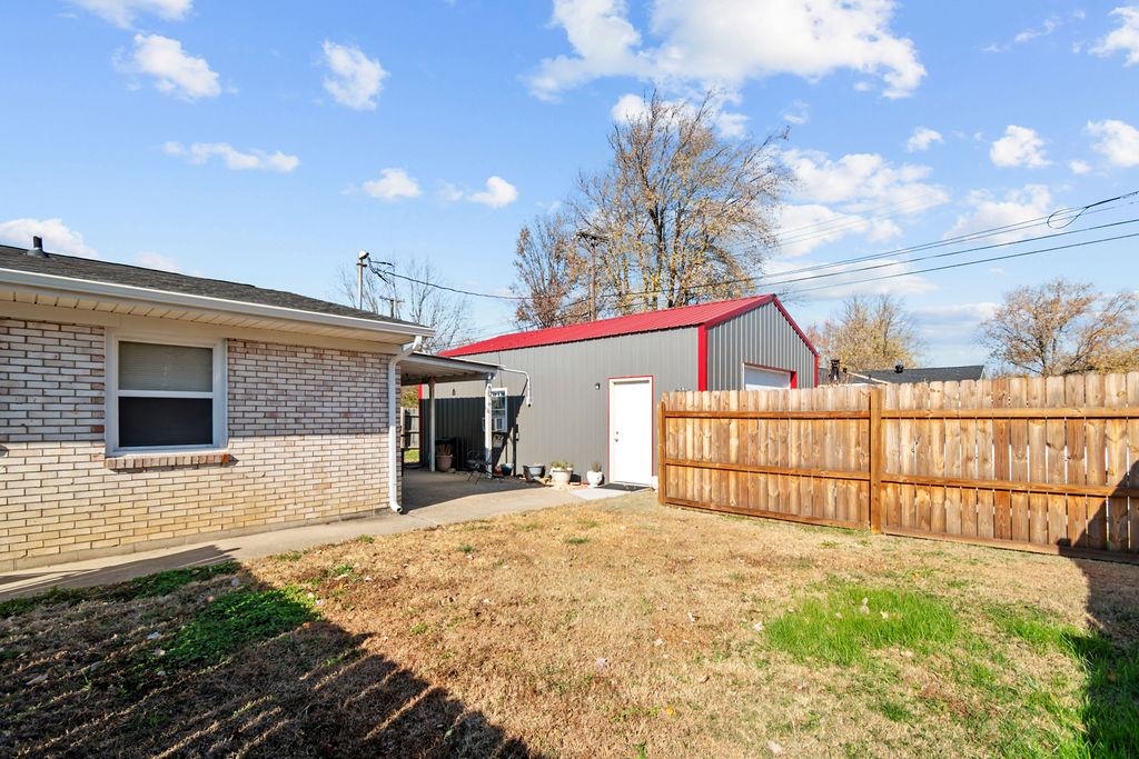 2807 Wayside Drive West, Owensboro, Kentucky 42301, 4 Bedrooms Bedrooms, ,1 BathroomBathrooms,Single Family Residence,For Sale,Wayside Drive West,93582