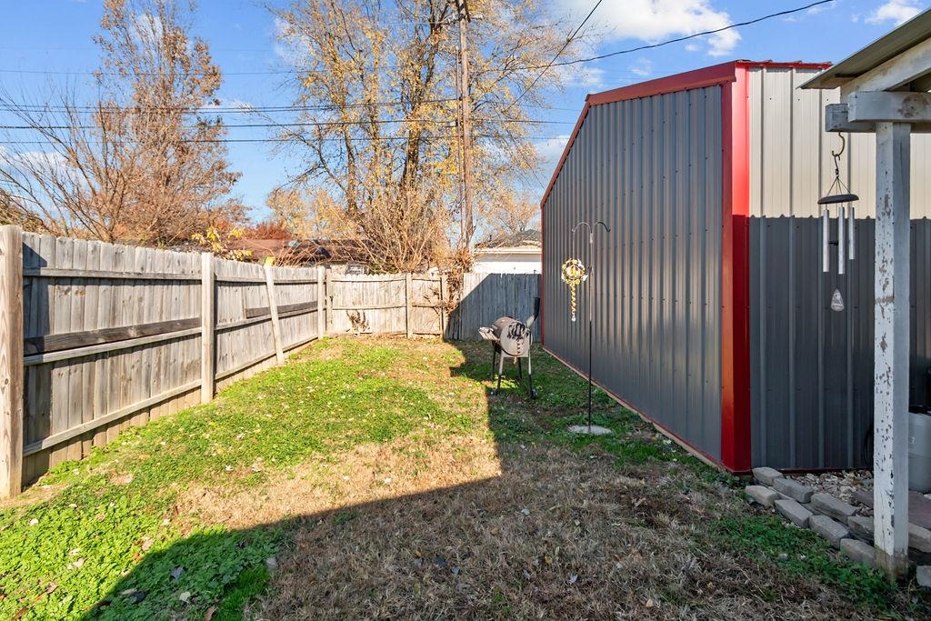 2807 Wayside Drive West, Owensboro, Kentucky 42301, 4 Bedrooms Bedrooms, ,1 BathroomBathrooms,Single Family Residence,For Sale,Wayside Drive West,93582