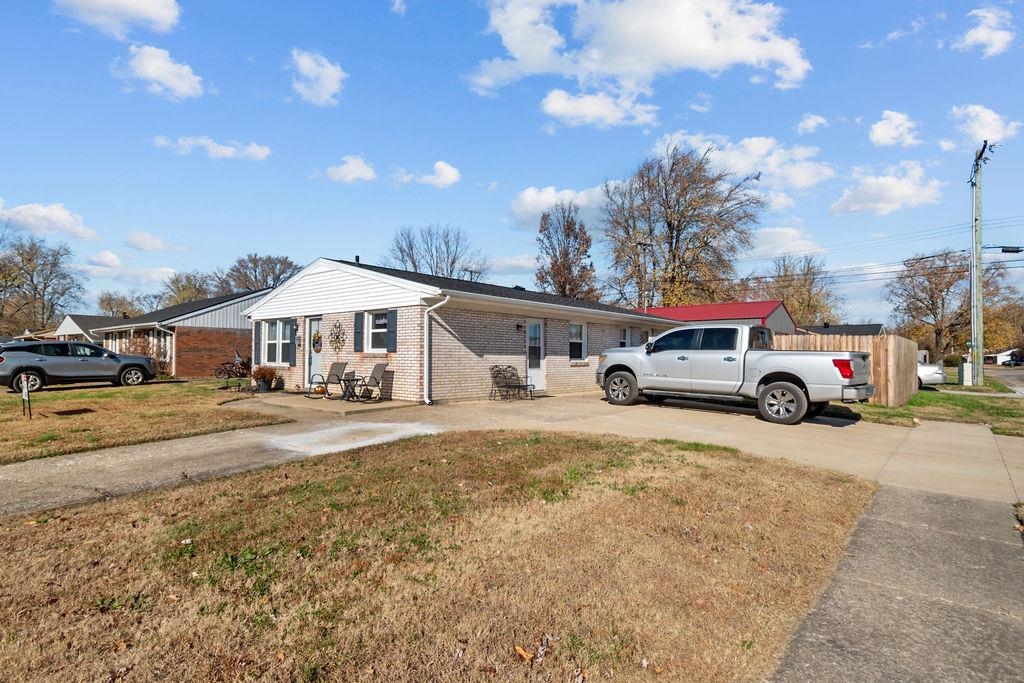 2807 Wayside Drive West, Owensboro, Kentucky 42301, 4 Bedrooms Bedrooms, ,1 BathroomBathrooms,Single Family Residence,For Sale,Wayside Drive West,93582