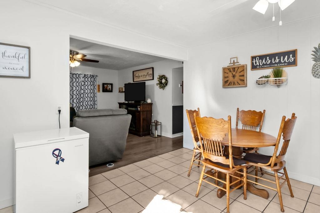 2807 Wayside Drive West, Owensboro, Kentucky 42301, 4 Bedrooms Bedrooms, ,1 BathroomBathrooms,Single Family Residence,For Sale,Wayside Drive West,93582