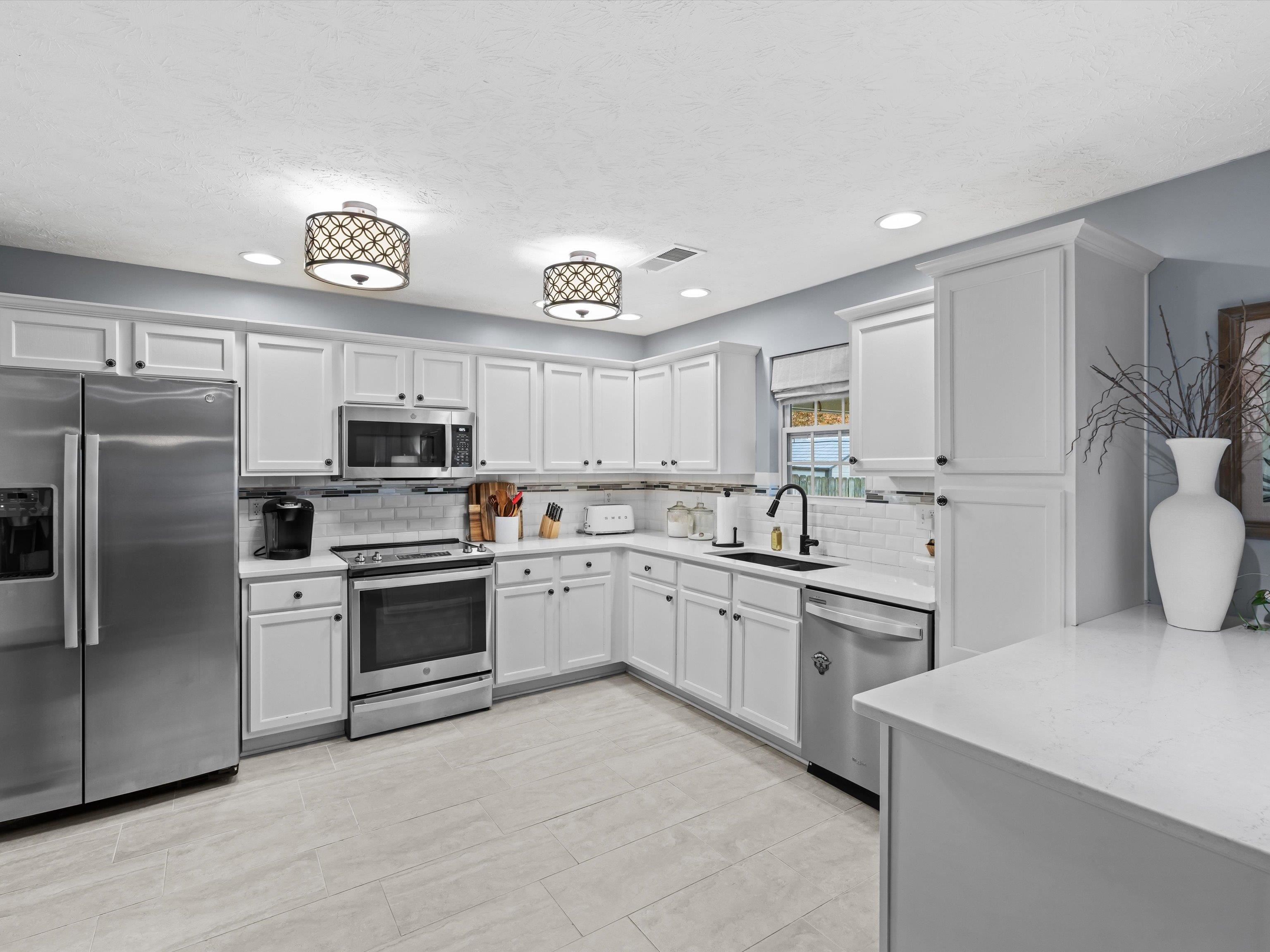 2207 Summer Walk, Owensboro, Kentucky 42303, 4 Bedrooms Bedrooms, ,2 BathroomsBathrooms,Single Family Residence,For Sale,Summer Walk,93583