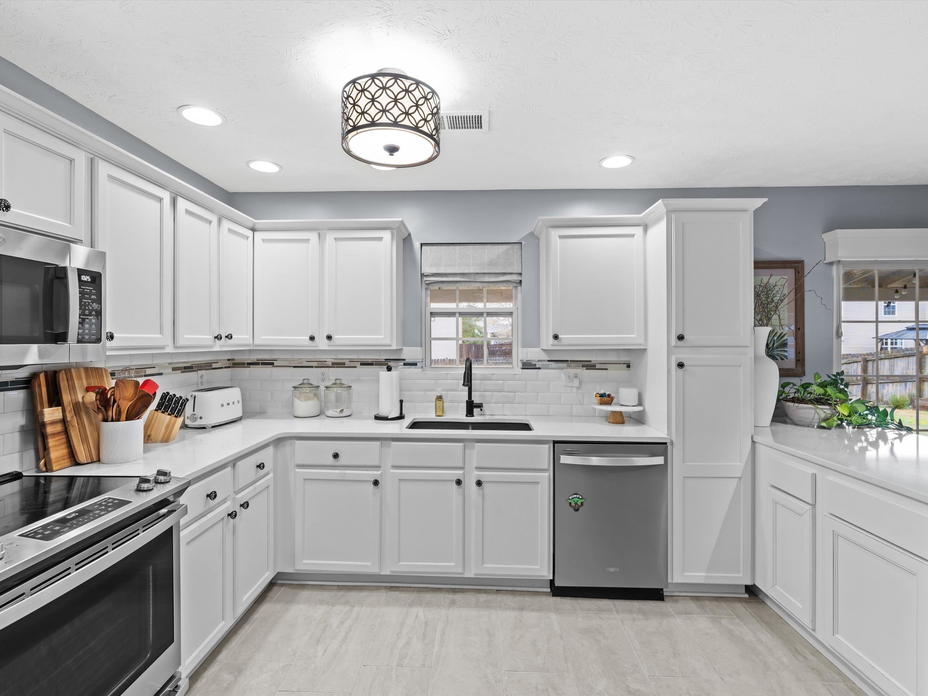 2207 Summer Walk, Owensboro, Kentucky 42303, 4 Bedrooms Bedrooms, ,2 BathroomsBathrooms,Single Family Residence,For Sale,Summer Walk,93583