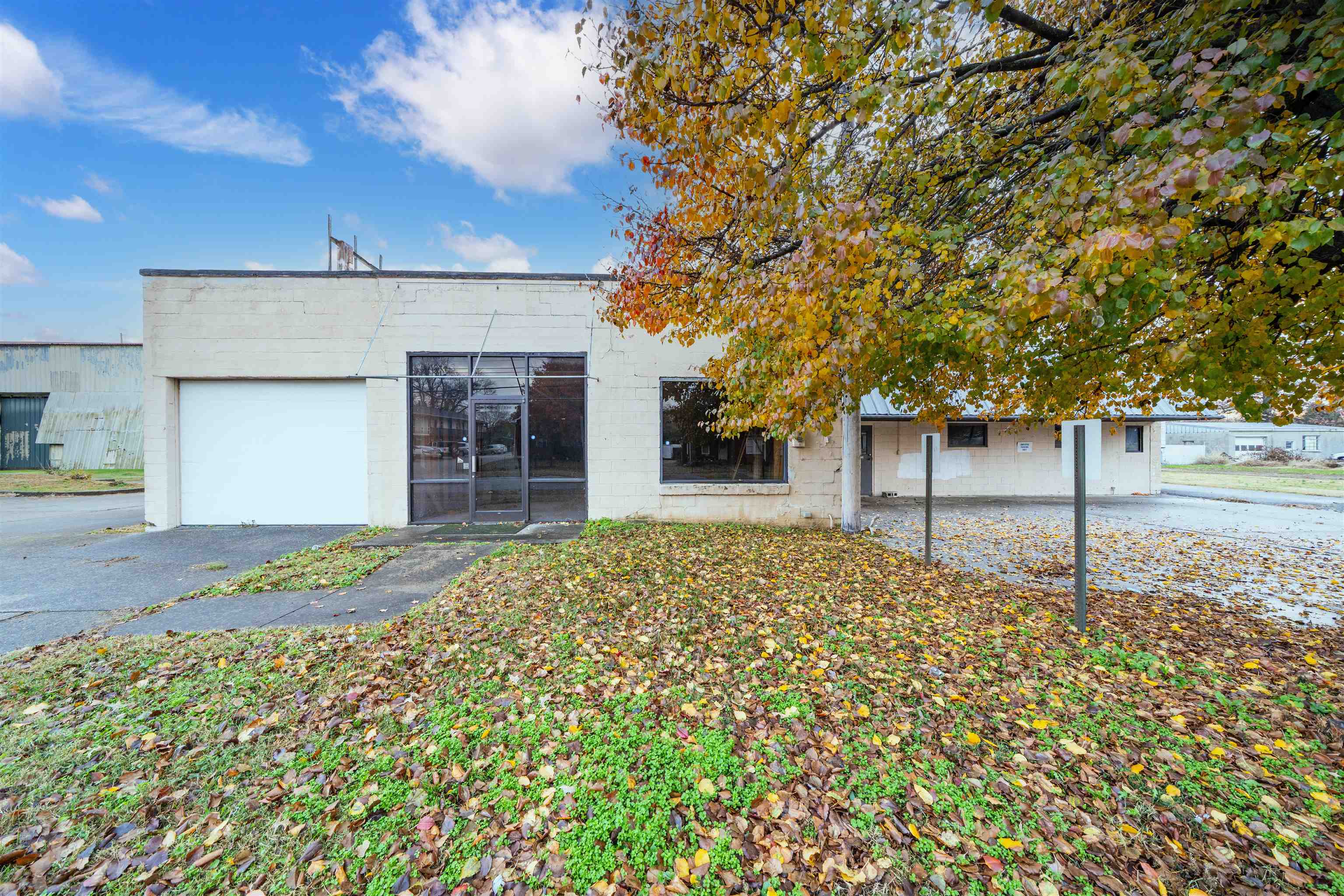 1804 West 2nd St, Owensboro, Kentucky 42301, ,Industrial,For Sale,West 2nd St,93586