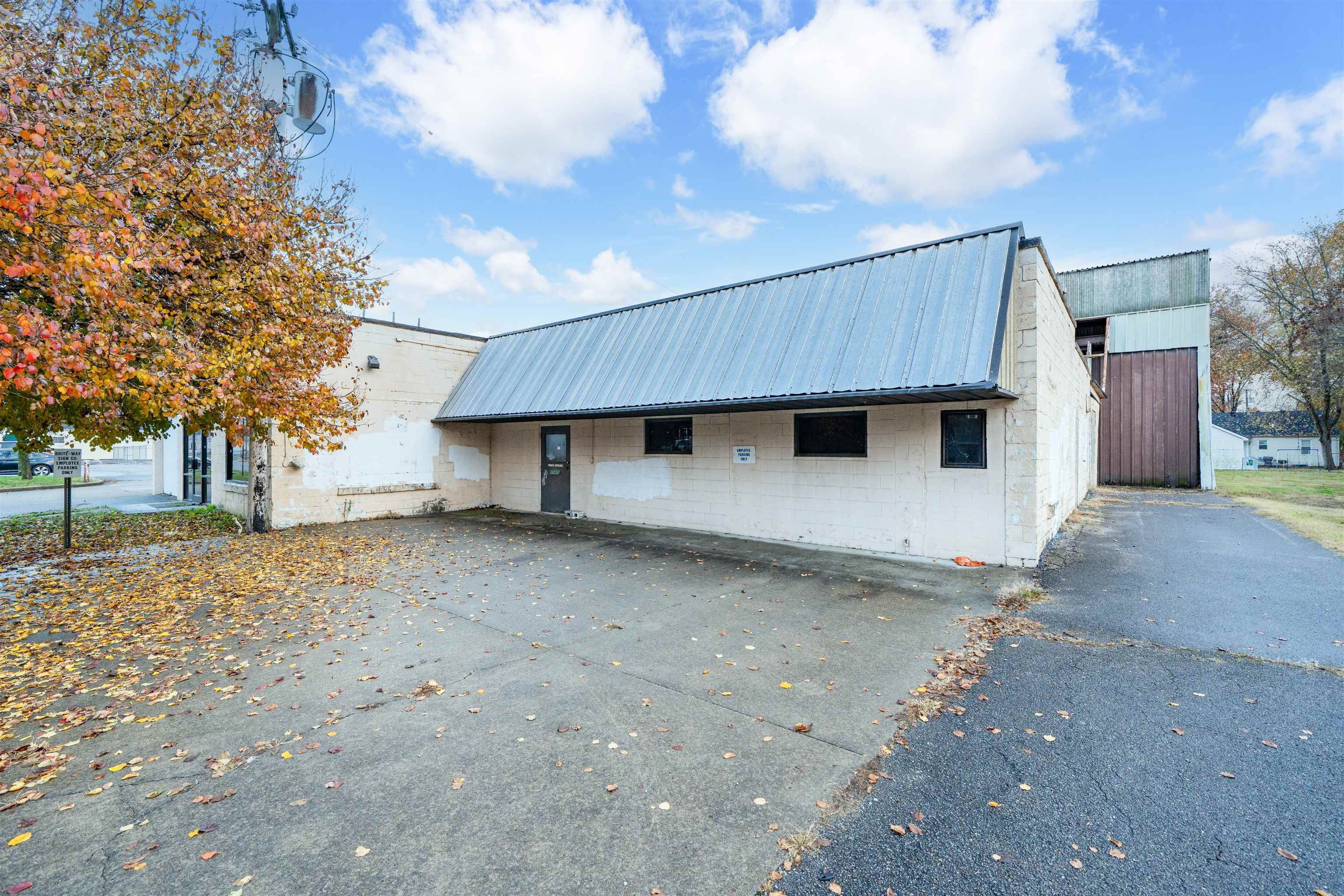 1804 West 2nd St, Owensboro, Kentucky 42301, ,Industrial,For Sale,West 2nd St,93586