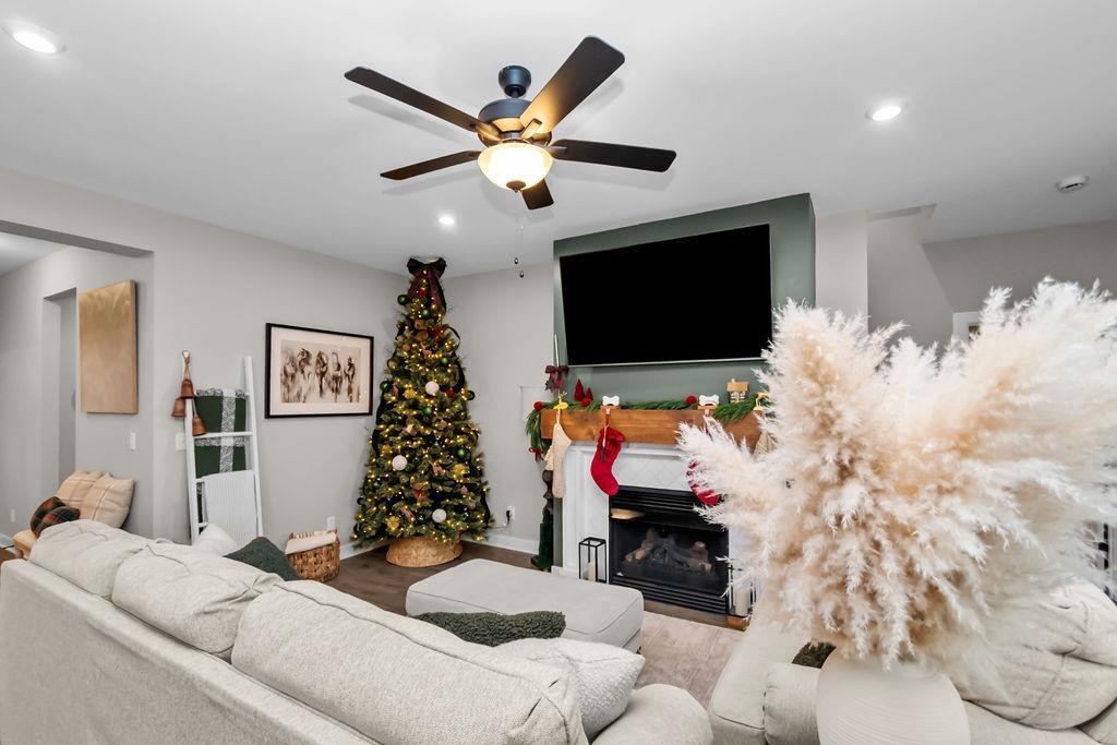 997 Onyx Court, Owensboro, Kentucky 42301, 4 Bedrooms Bedrooms, ,2 BathroomsBathrooms,Single Family Residence,For Sale,Onyx Court,93587