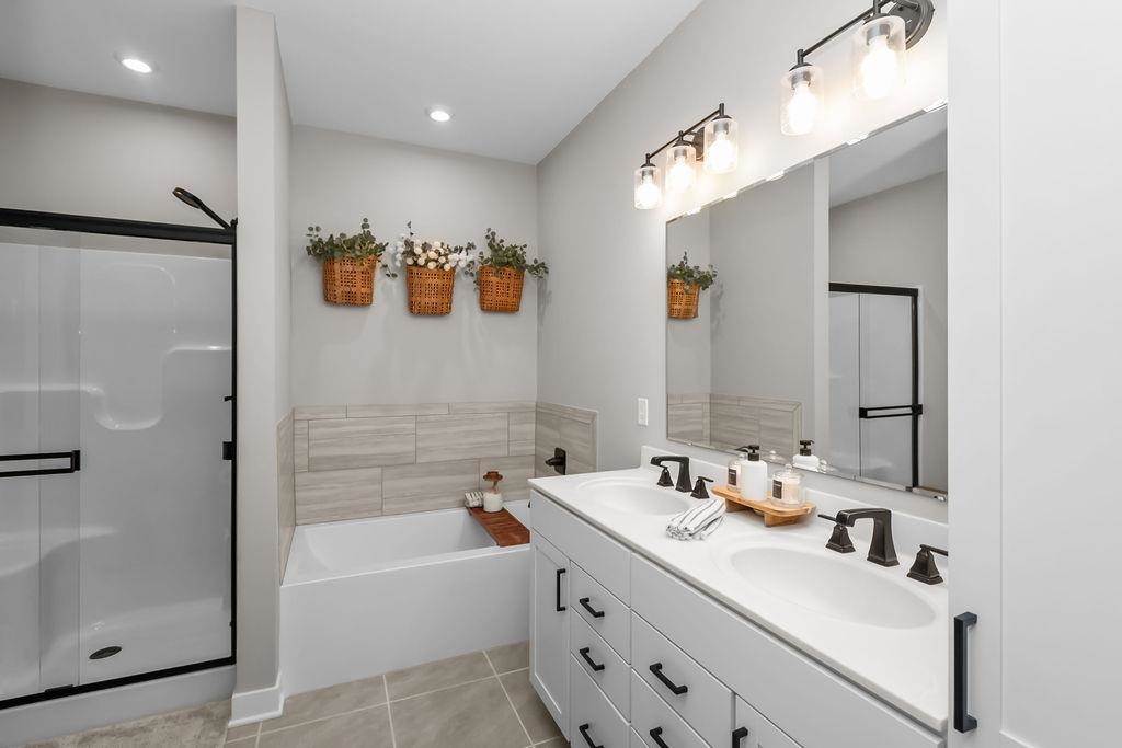 997 Onyx Court, Owensboro, Kentucky 42301, 4 Bedrooms Bedrooms, ,2 BathroomsBathrooms,Single Family Residence,For Sale,Onyx Court,93587