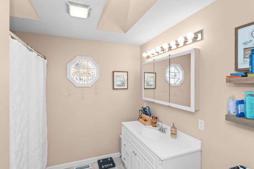 9935 Sauer Lane, Stanley, Kentucky 42301, 3 Bedrooms Bedrooms, ,2 BathroomsBathrooms,Single Family Residence,For Sale,Sauer Lane,93588