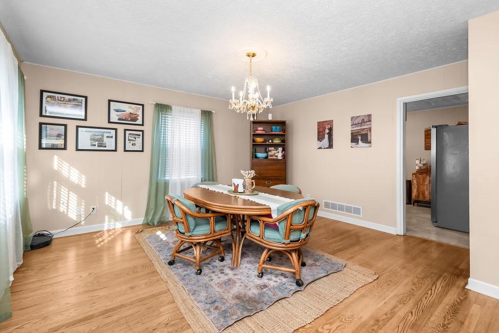 9935 Sauer Lane, Stanley, Kentucky 42301, 3 Bedrooms Bedrooms, ,2 BathroomsBathrooms,Single Family Residence,For Sale,Sauer Lane,93588