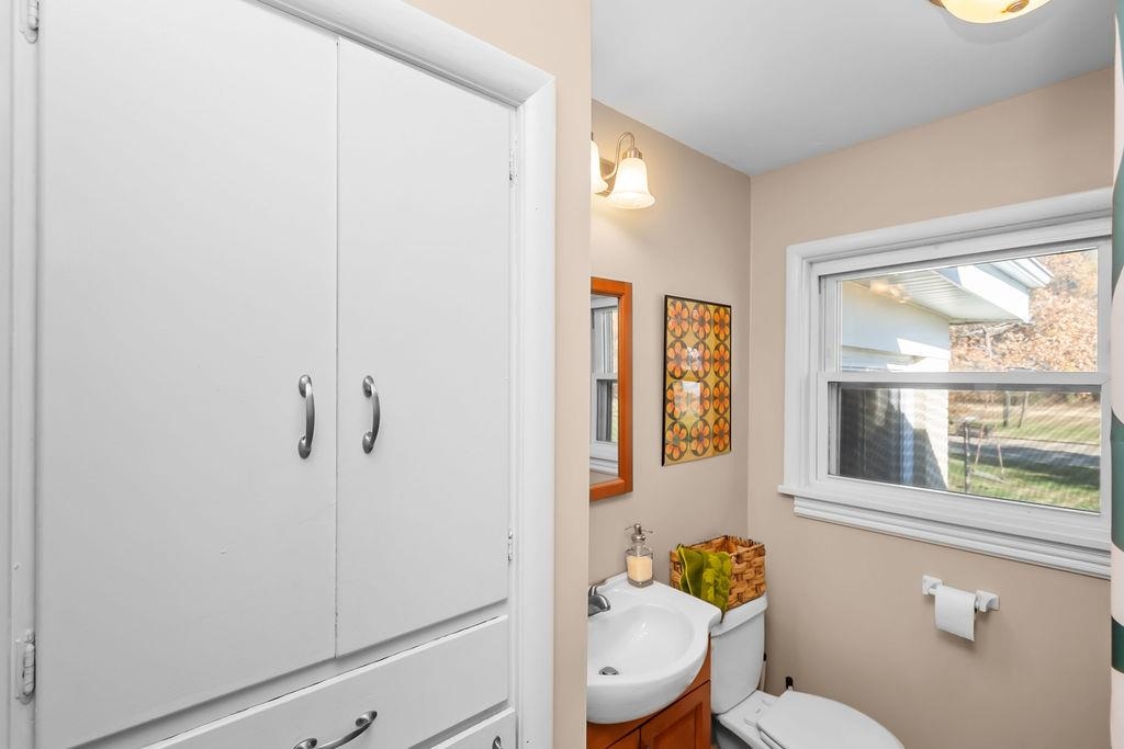 9935 Sauer Lane, Stanley, Kentucky 42301, 3 Bedrooms Bedrooms, ,2 BathroomsBathrooms,Single Family Residence,For Sale,Sauer Lane,93588