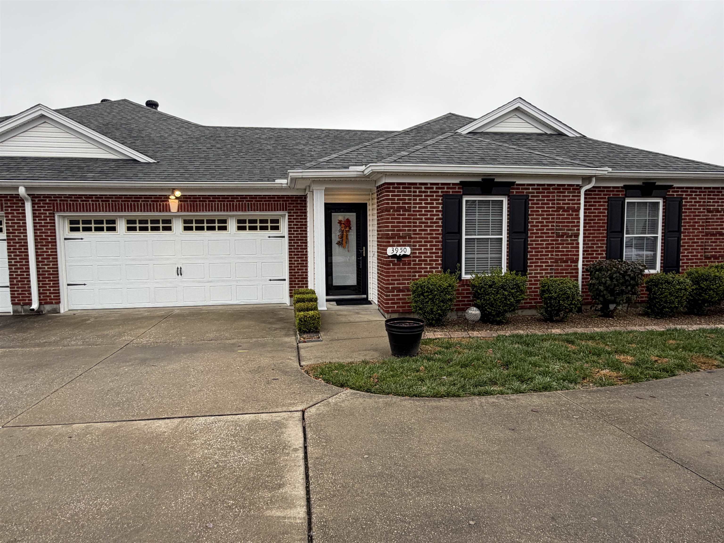 3950 Brookside Ct, Owensboro, Kentucky 42303, 3 Bedrooms Bedrooms, ,2 BathroomsBathrooms,Single Family Residence,For Sale,Brookside Ct,93589