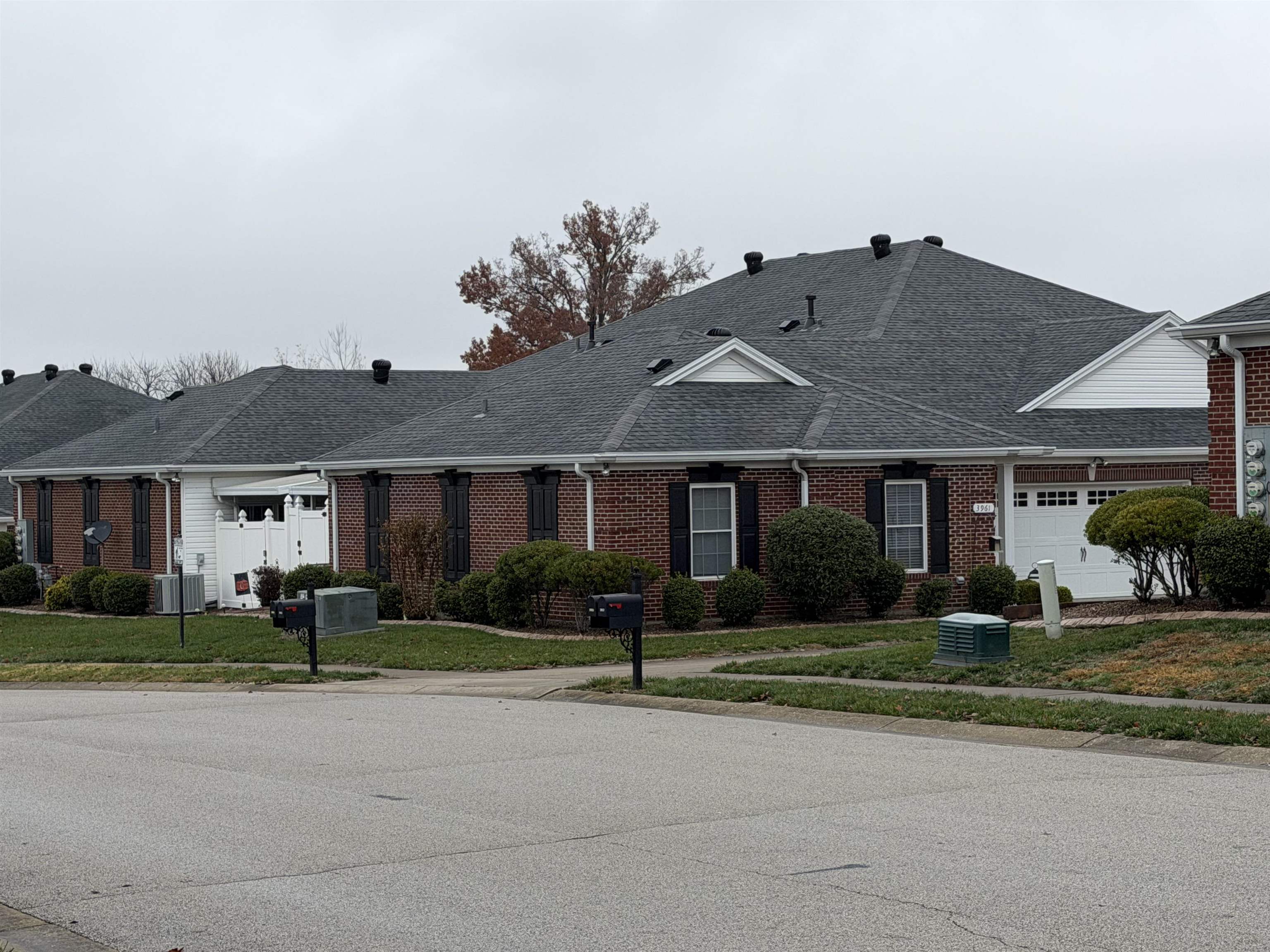 3950 Brookside Ct, Owensboro, Kentucky 42303, 3 Bedrooms Bedrooms, ,2 BathroomsBathrooms,Single Family Residence,For Sale,Brookside Ct,93589