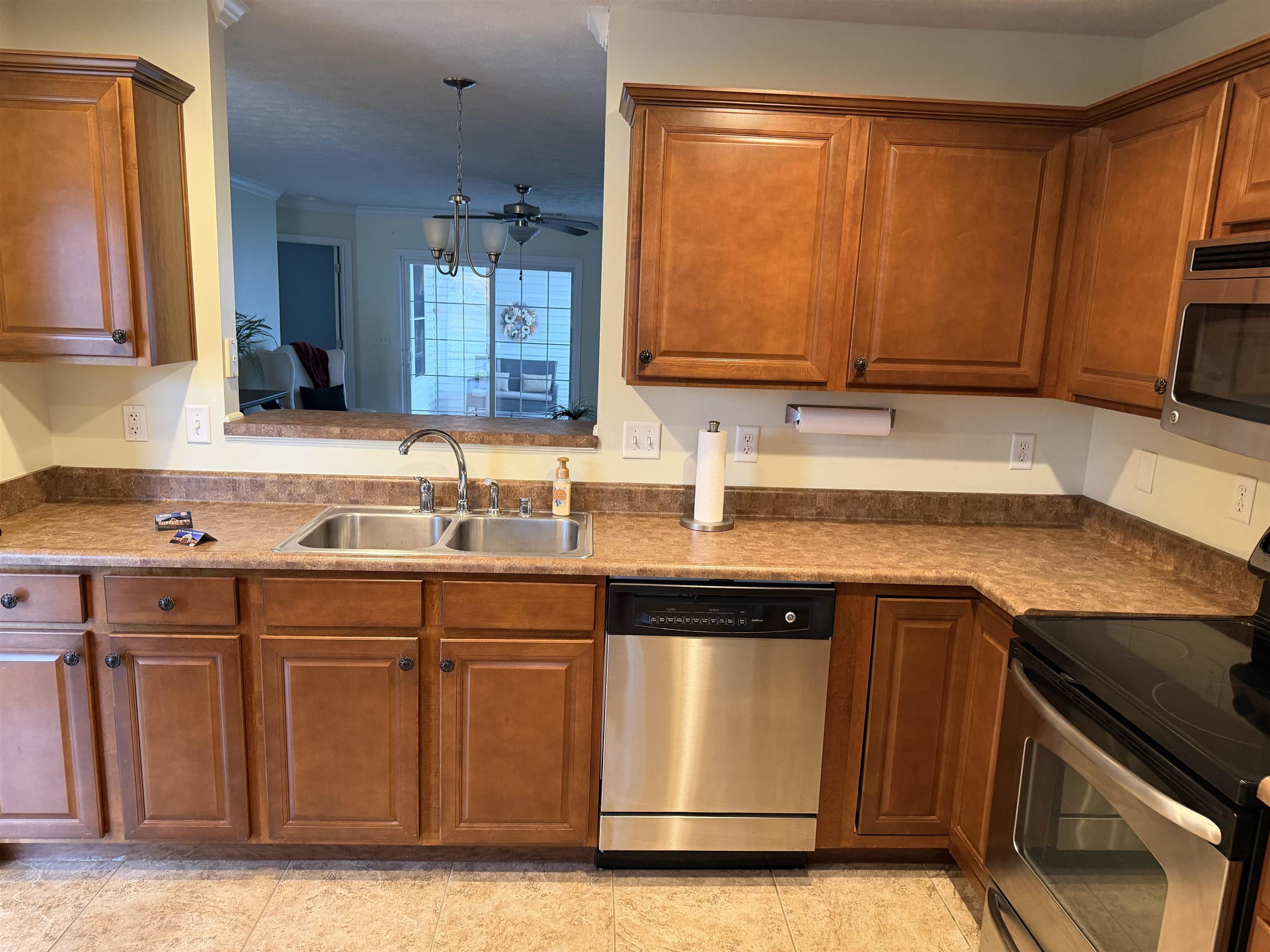 3950 Brookside Ct, Owensboro, Kentucky 42303, 3 Bedrooms Bedrooms, ,2 BathroomsBathrooms,Single Family Residence,For Sale,Brookside Ct,93589