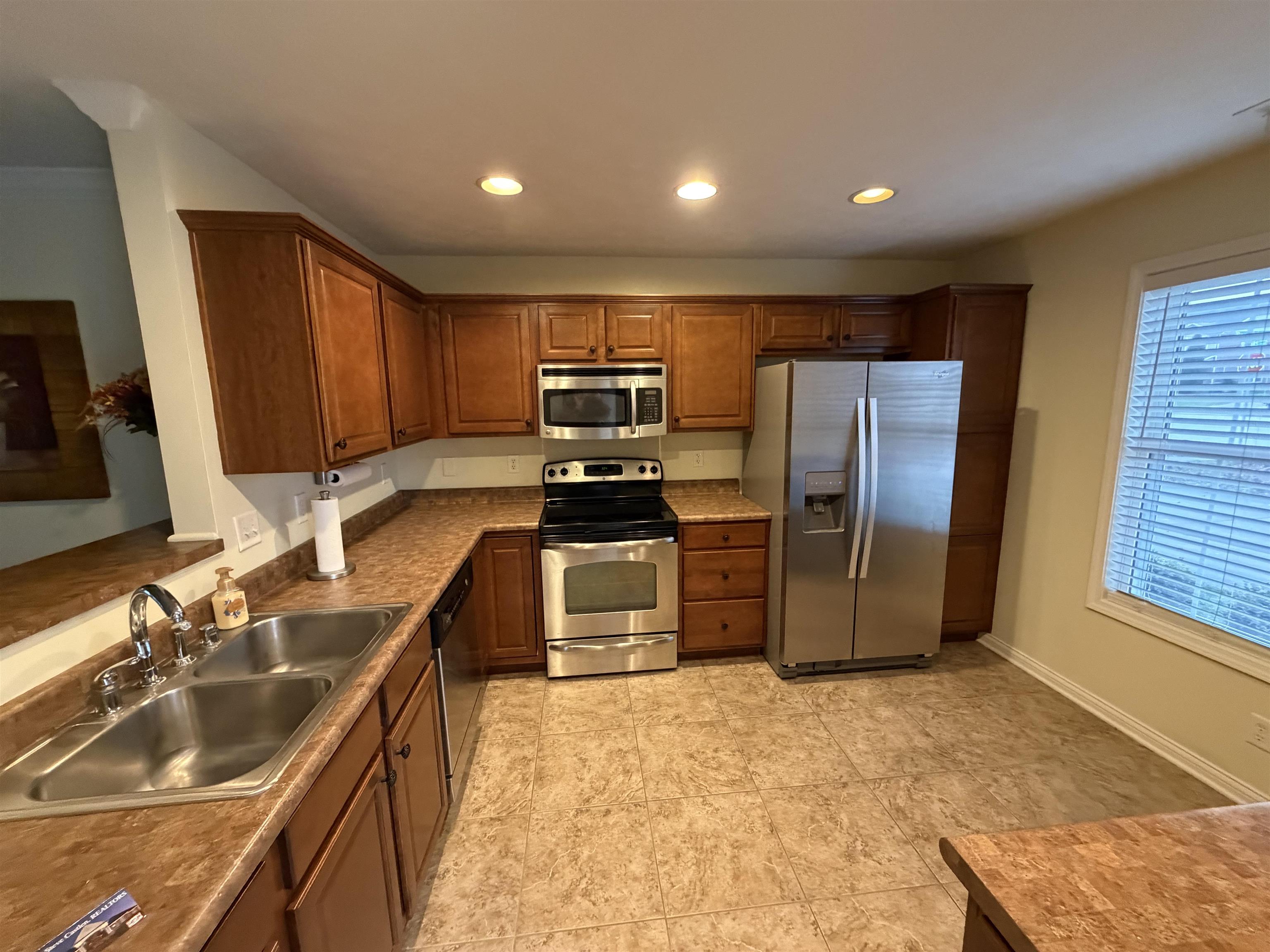 3950 Brookside Ct, Owensboro, Kentucky 42303, 3 Bedrooms Bedrooms, ,2 BathroomsBathrooms,Single Family Residence,For Sale,Brookside Ct,93589