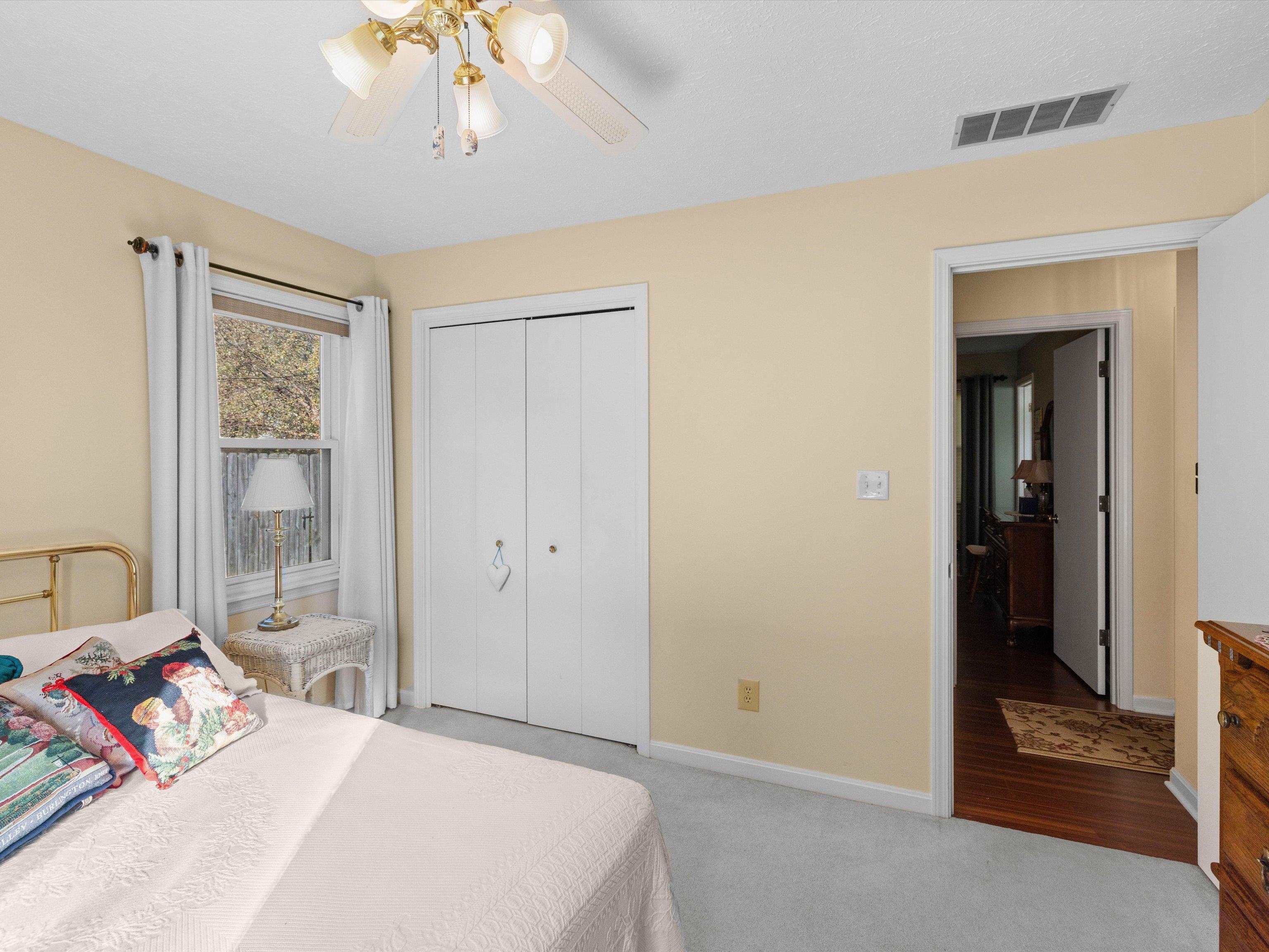 4001 Greenfield Lane, Owensboro, Kentucky 42301, 3 Bedrooms Bedrooms, ,1 BathroomBathrooms,Single Family Residence,For Sale,Greenfield Lane,93590