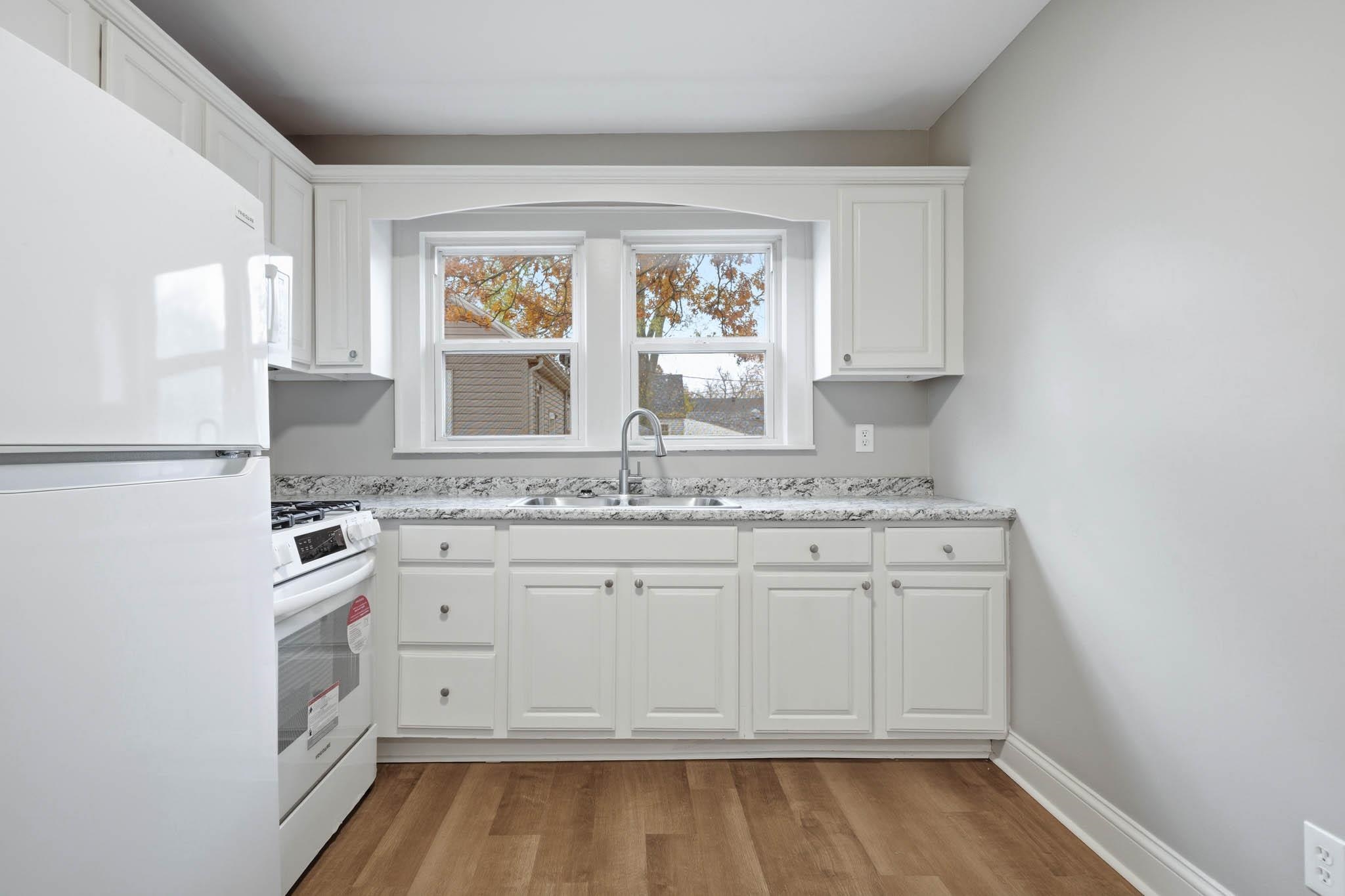 1100 Locust, Owensboro, Kentucky 42301, 2 Bedrooms Bedrooms, ,1 BathroomBathrooms,Single Family Residence,For Sale,Locust,93594