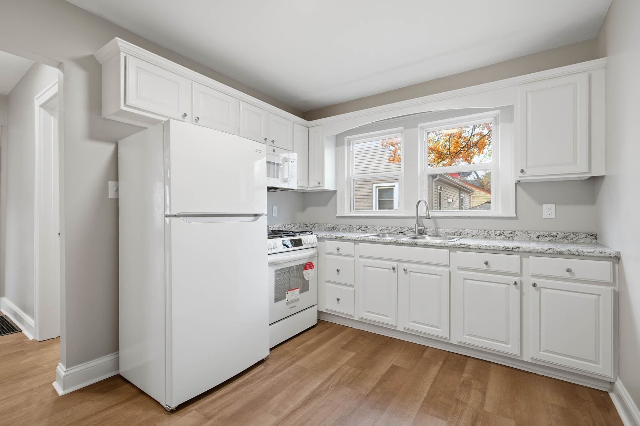 1100 Locust, Owensboro, Kentucky 42301, 2 Bedrooms Bedrooms, ,1 BathroomBathrooms,Single Family Residence,For Sale,Locust,93594