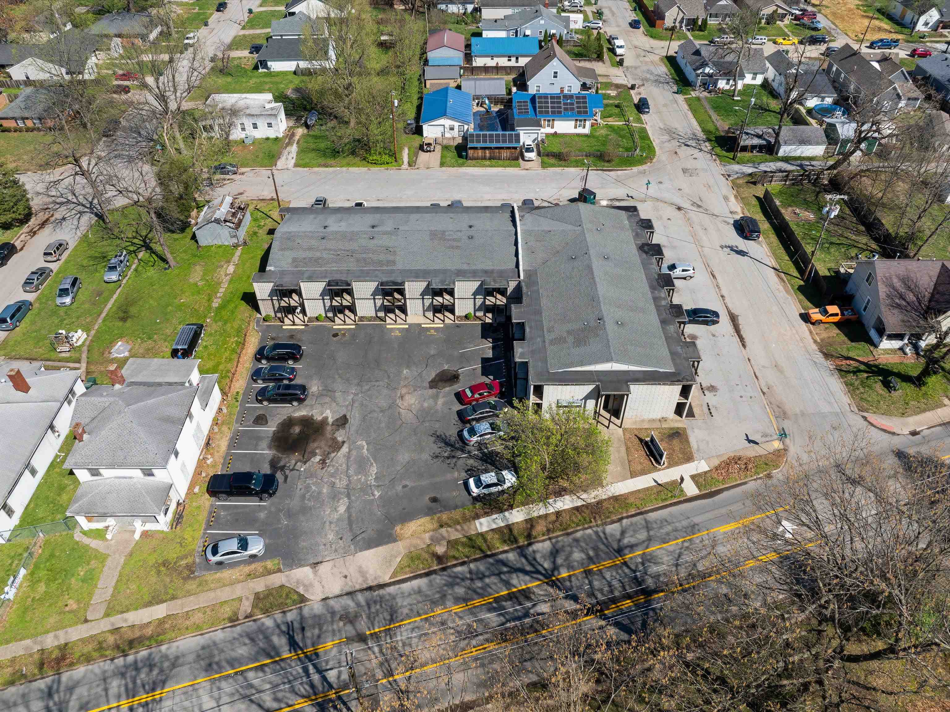 1001 Parrish Avenue, Owensboro, Kentucky 42301, ,Multifamily,For Sale,Parrish Avenue,93600