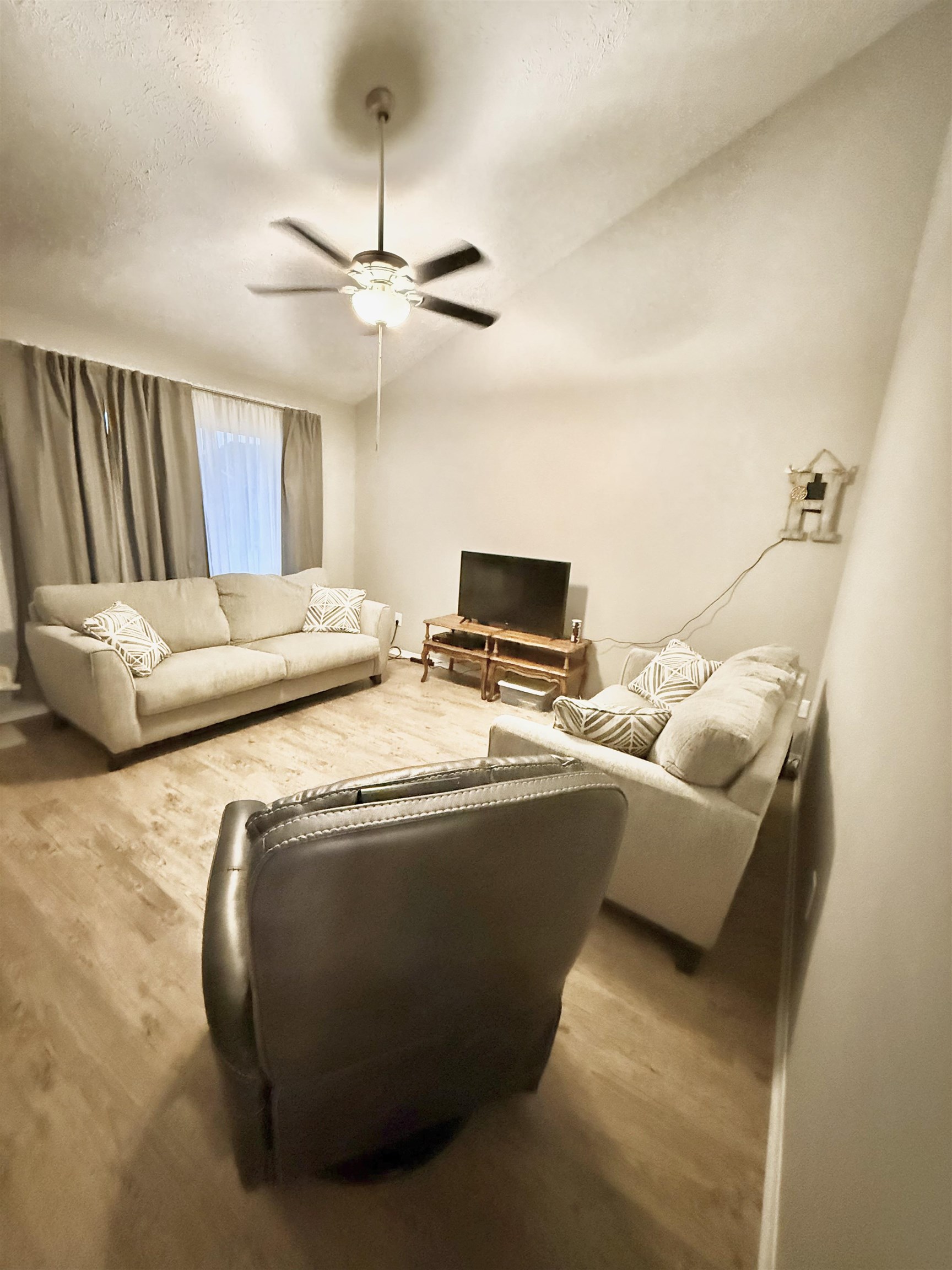 3407 Hummingbird Loop South, Owensboro, Kentucky 42301, 2 Bedrooms Bedrooms, ,2 BathroomsBathrooms,Single Family Residence,For Sale,Hummingbird Loop South,93603