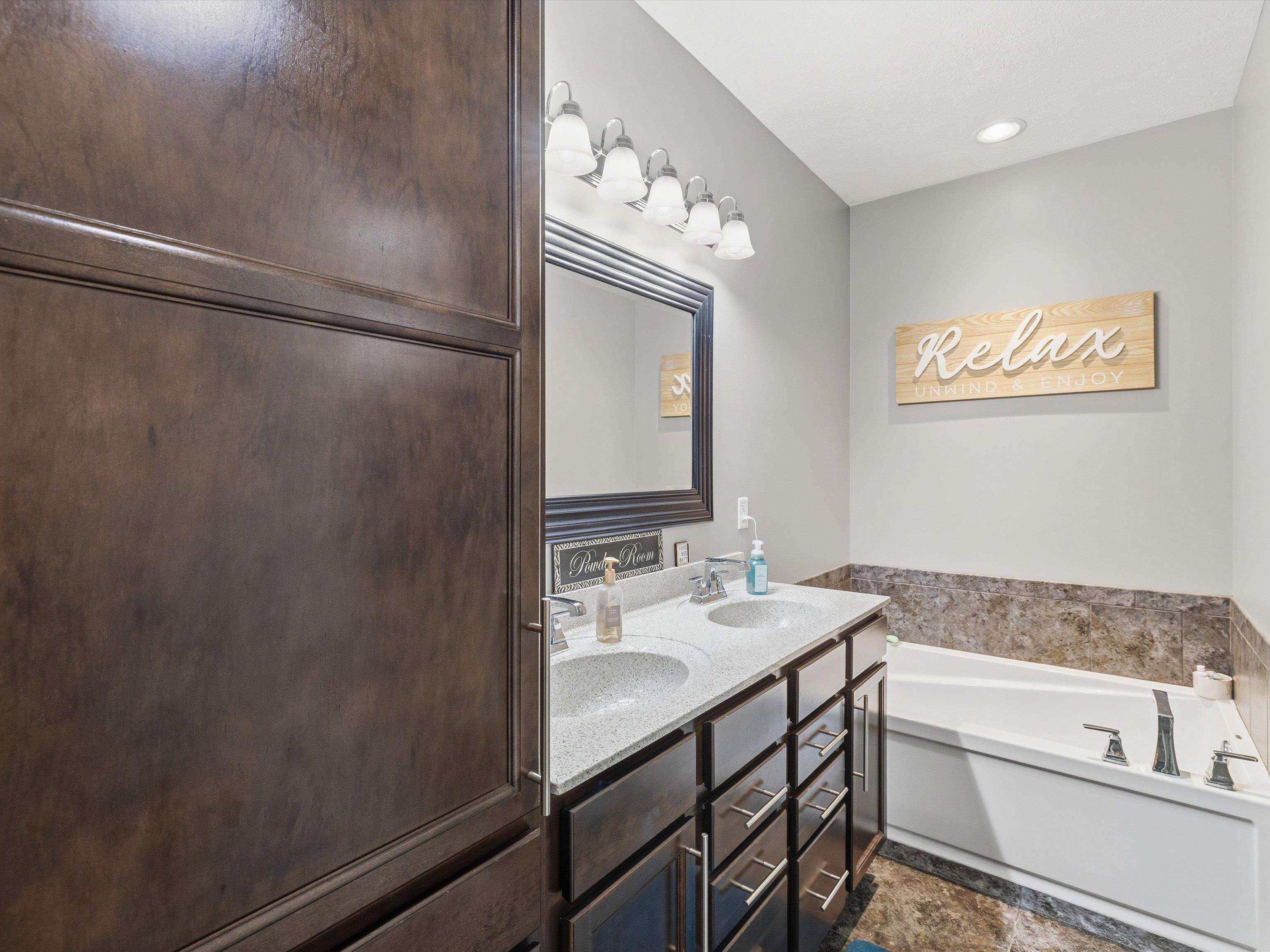 6584 Pleasant Valley Rd, Philpot, Kentucky 42366, 4 Bedrooms Bedrooms, ,2 BathroomsBathrooms,Single Family Residence,For Sale,Pleasant Valley Rd,93608