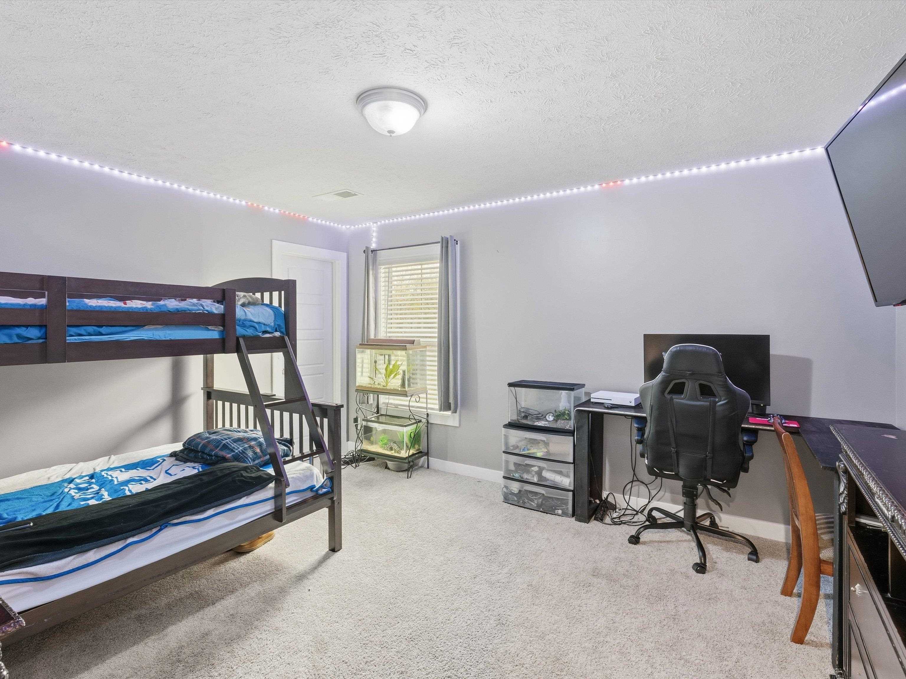 6584 Pleasant Valley Rd, Philpot, Kentucky 42366, 4 Bedrooms Bedrooms, ,2 BathroomsBathrooms,Single Family Residence,For Sale,Pleasant Valley Rd,93608