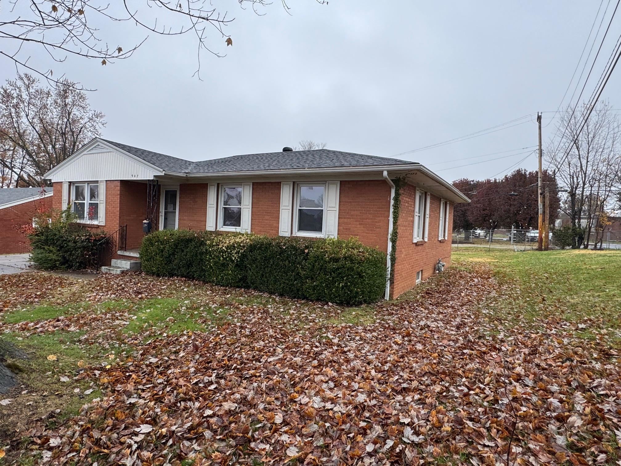 907 Dixiana Dr, Owensboro, Kentucky 42303, 3 Bedrooms Bedrooms, ,2 BathroomsBathrooms,Single Family Residence,For Sale,Dixiana Dr,93612