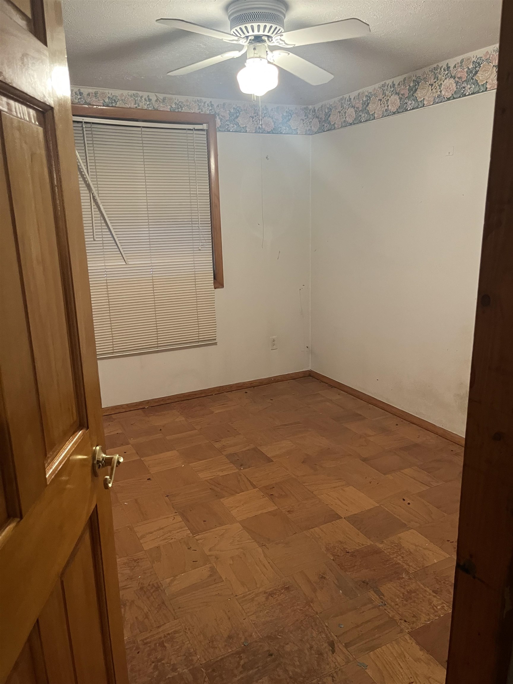 3200 Christie Place, Owensboro, Kentucky 42301, 3 Bedrooms Bedrooms, ,1 BathroomBathrooms,Single Family Residence,For Sale,Christie Place,93613