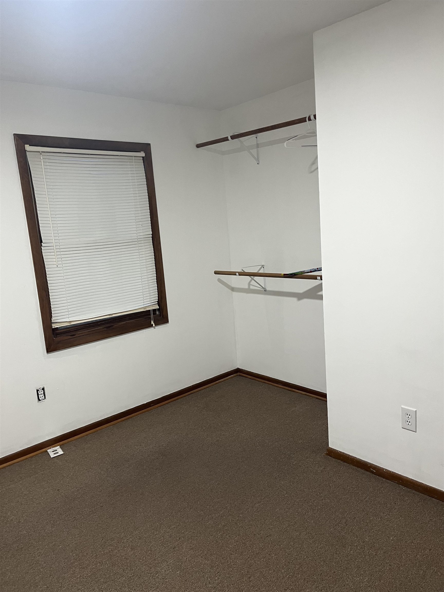 2350 Tamarack Rd, Owensboro, Kentucky 42301, 3 Bedrooms Bedrooms, ,1 BathroomBathrooms,Single Family Residence,For Sale,Tamarack Rd,93614