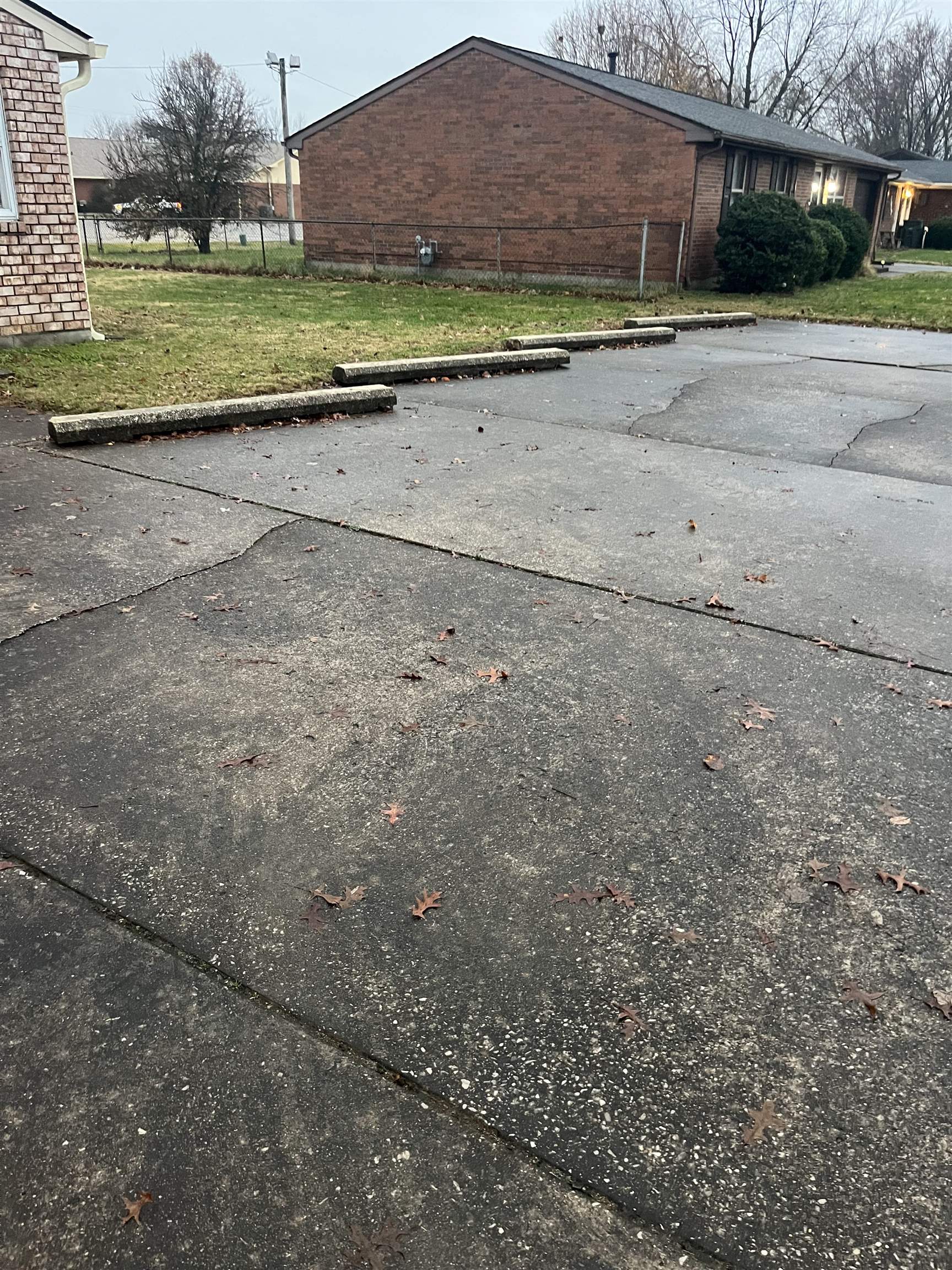 2350 Tamarack Rd, Owensboro, Kentucky 42301, 3 Bedrooms Bedrooms, ,1 BathroomBathrooms,Single Family Residence,For Sale,Tamarack Rd,93614