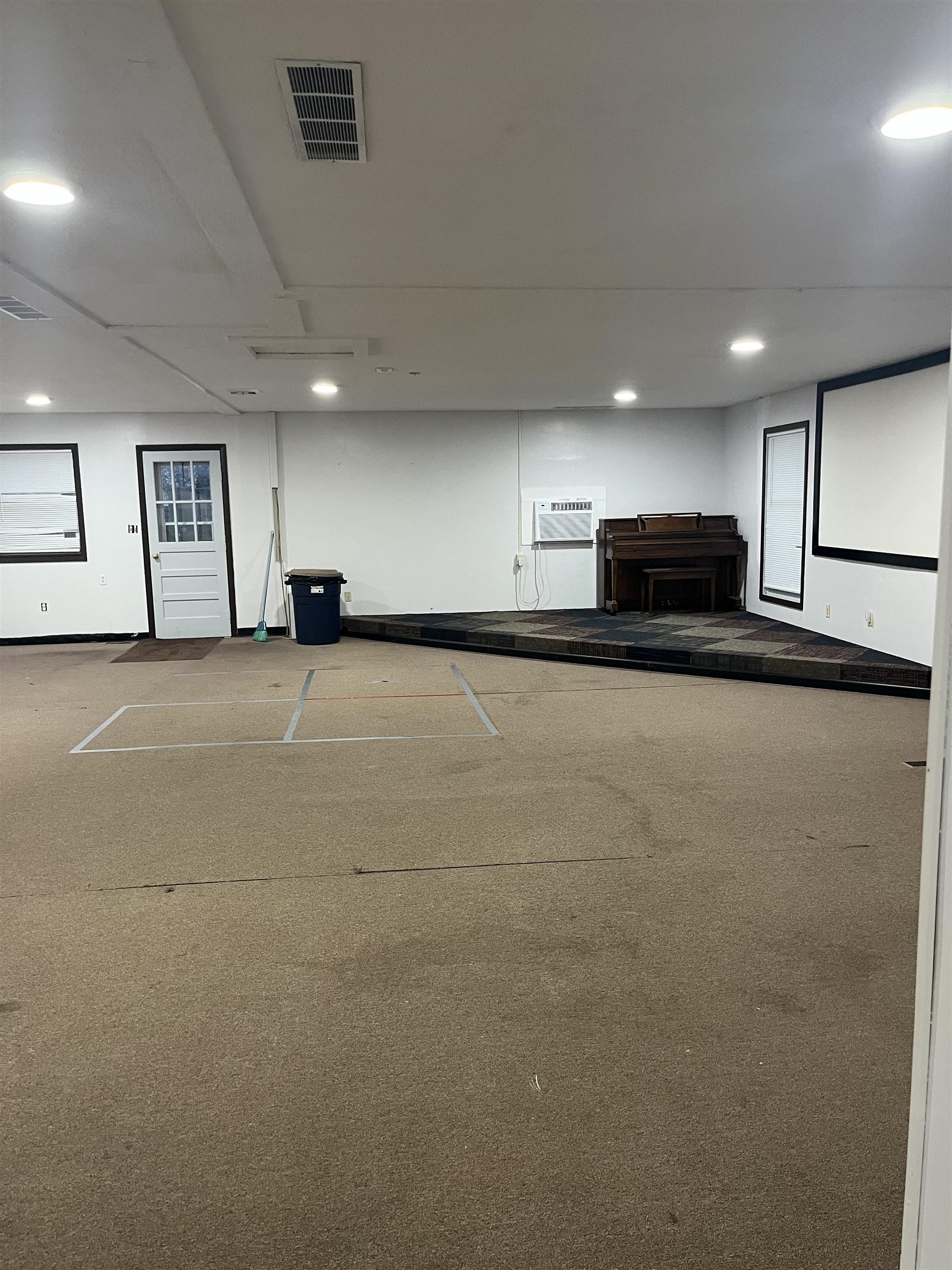 2350 Tamarack Rd, Owensboro, Kentucky 42301, 3 Bedrooms Bedrooms, ,1 BathroomBathrooms,Single Family Residence,For Sale,Tamarack Rd,93614