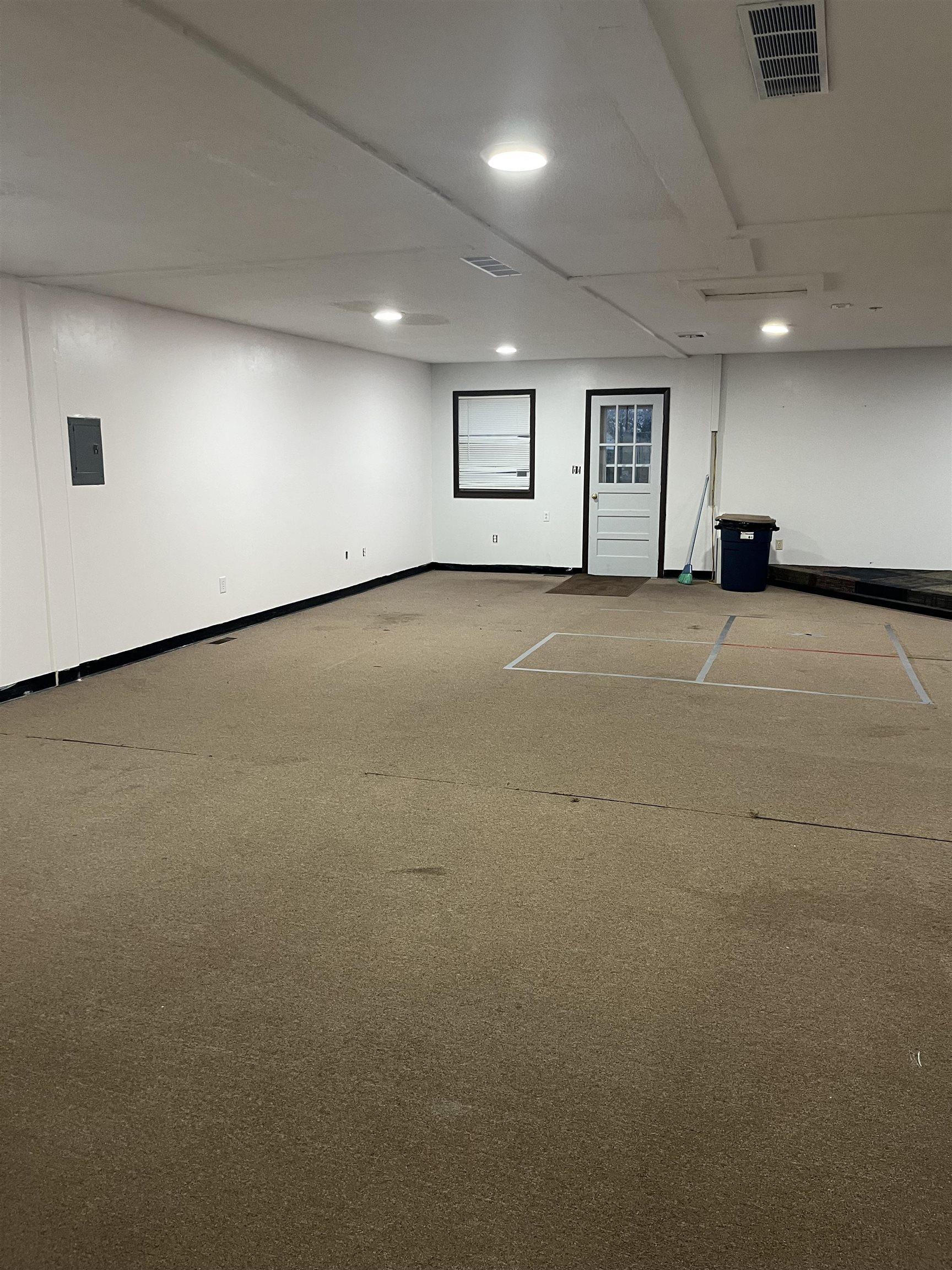 2350 Tamarack Rd, Owensboro, Kentucky 42301, 3 Bedrooms Bedrooms, ,1 BathroomBathrooms,Single Family Residence,For Sale,Tamarack Rd,93614