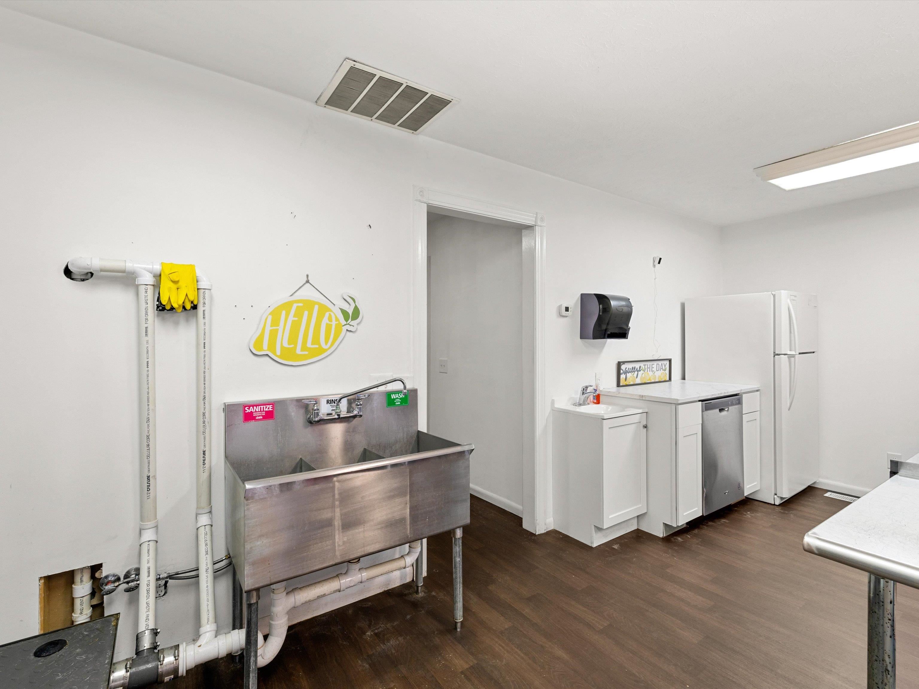 150 Main Cross St, Hawesville, Kentucky 42348, ,Business,For Sale,Main Cross St,93615