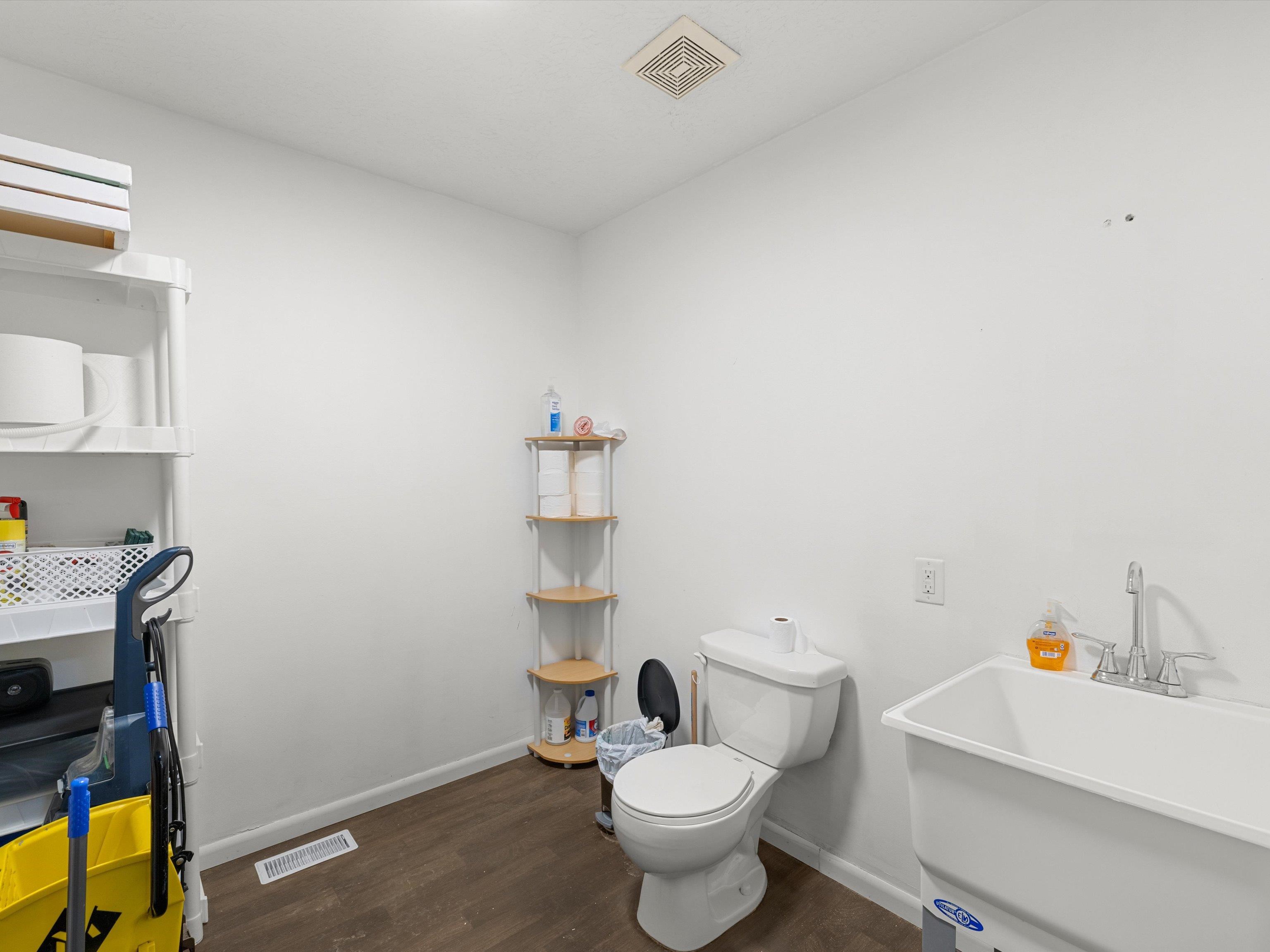 150 Main Cross St, Hawesville, Kentucky 42348, ,Business,For Sale,Main Cross St,93615