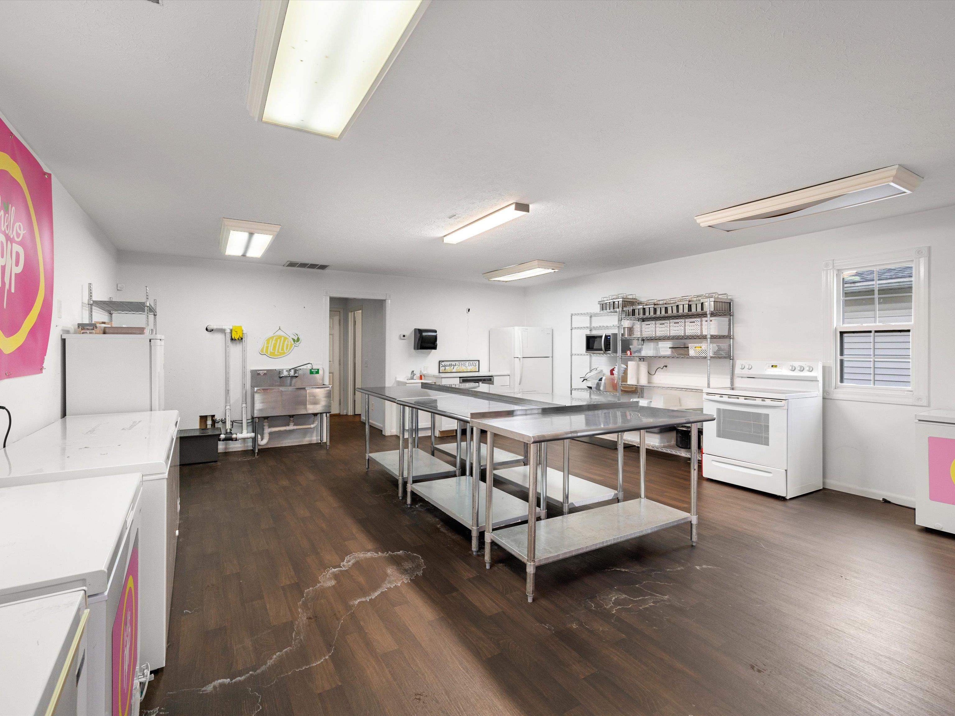 150 Main Cross St, Hawesville, Kentucky 42348, ,Business,For Sale,Main Cross St,93615