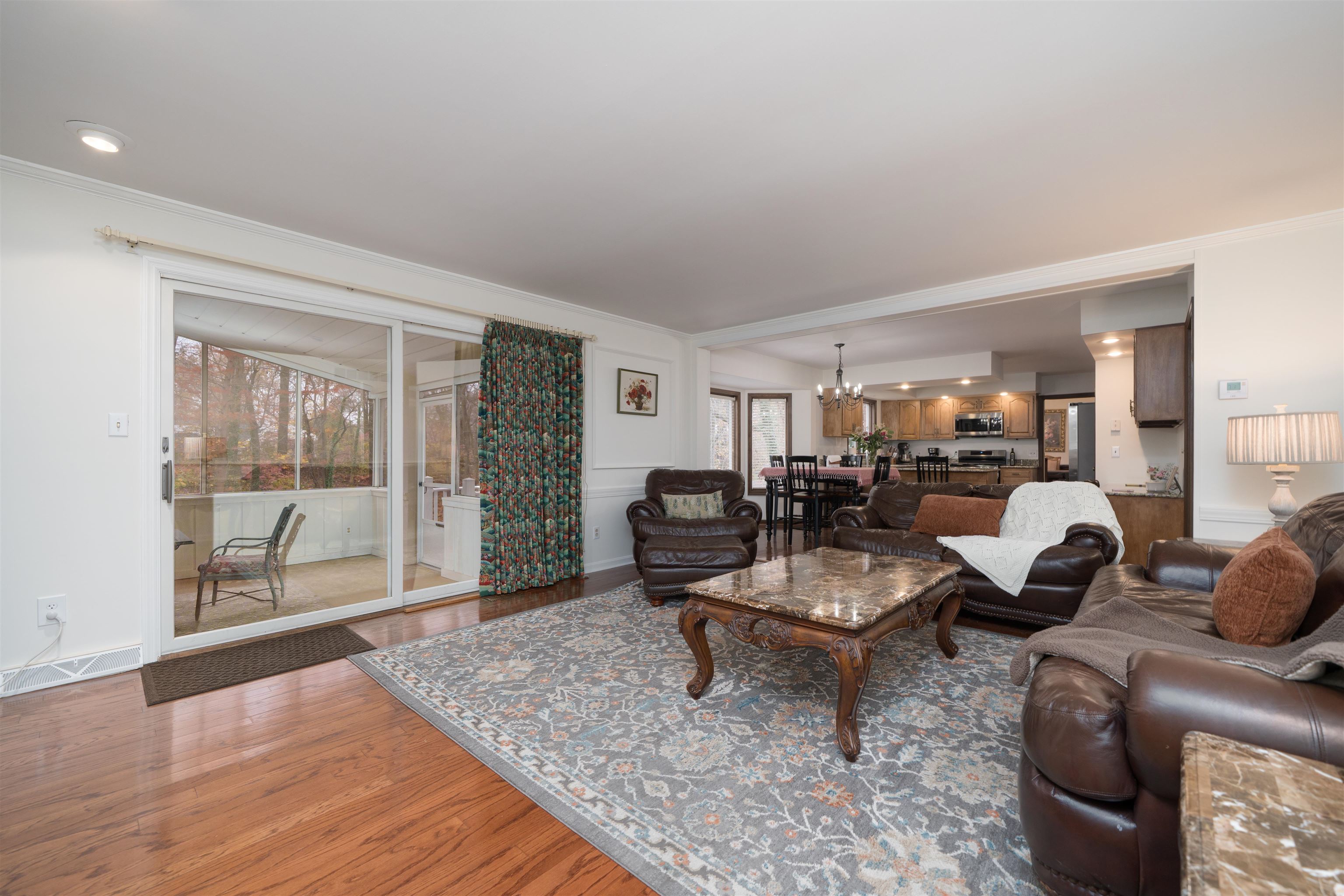 4130 Hunting Creek Dr, Owensboro, Kentucky 42303, 5 Bedrooms Bedrooms, ,3 BathroomsBathrooms,Single Family Residence,For Sale,Hunting Creek Dr,93616