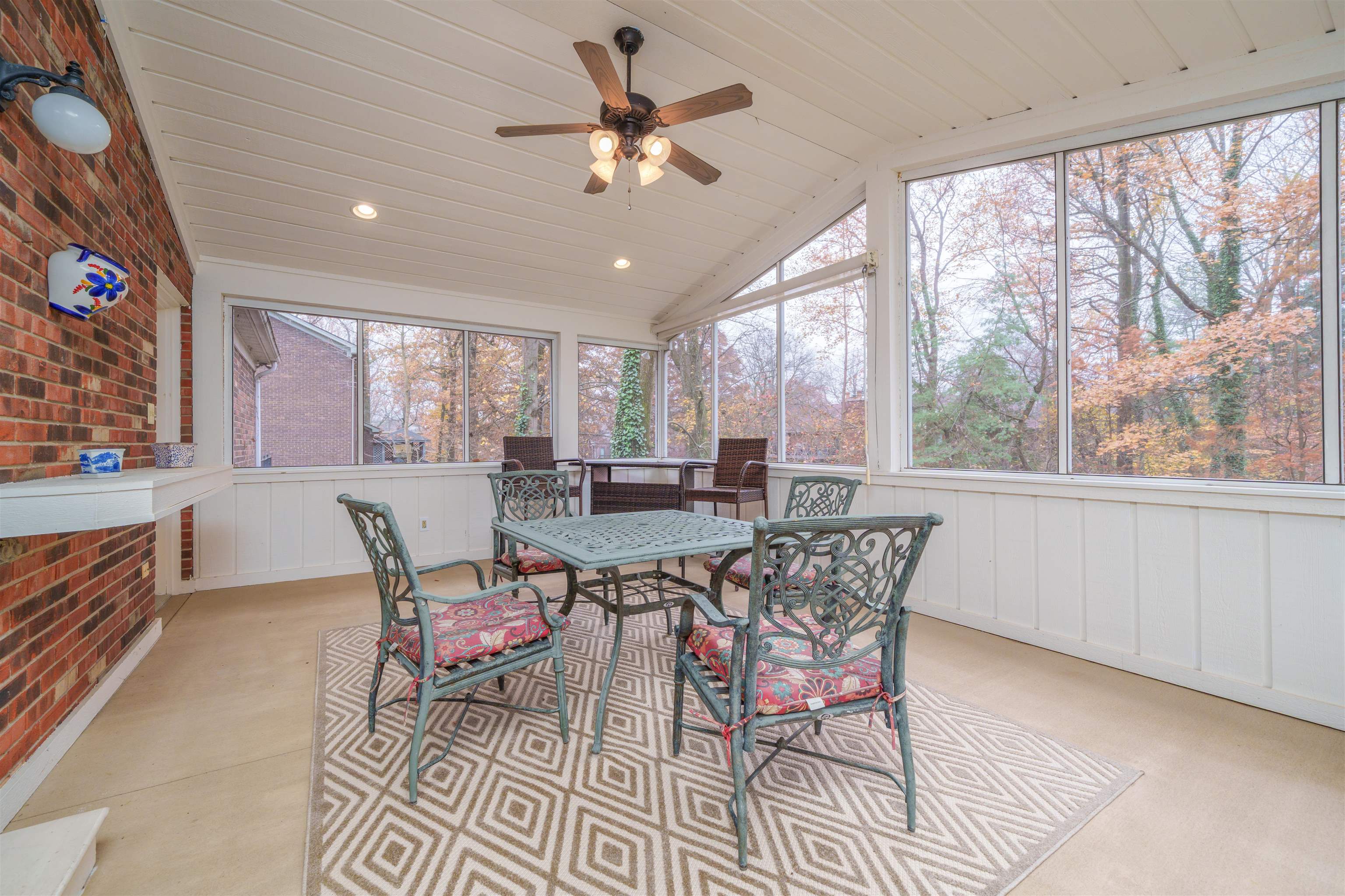 4130 Hunting Creek Dr, Owensboro, Kentucky 42303, 5 Bedrooms Bedrooms, ,3 BathroomsBathrooms,Single Family Residence,For Sale,Hunting Creek Dr,93616