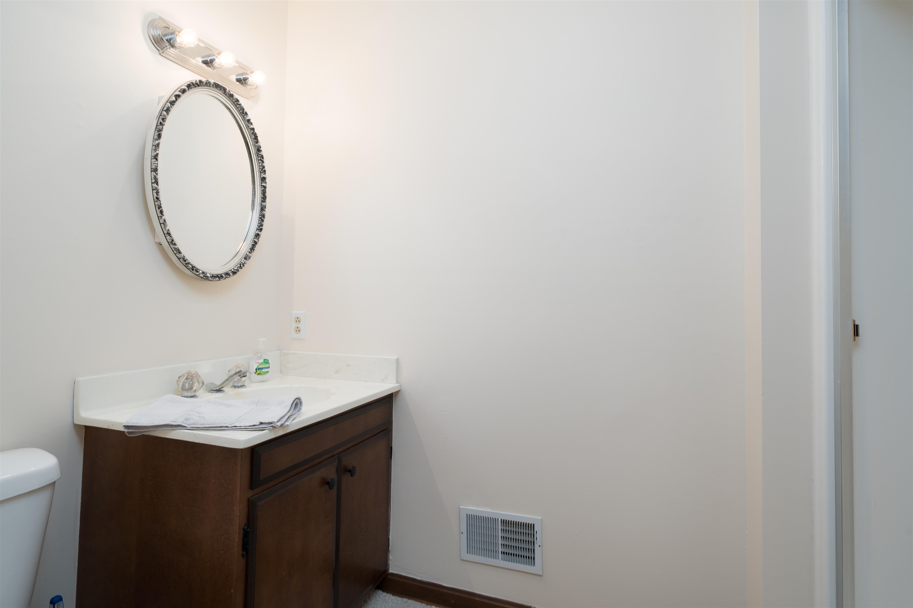 4130 Hunting Creek Dr, Owensboro, Kentucky 42303, 5 Bedrooms Bedrooms, ,3 BathroomsBathrooms,Single Family Residence,For Sale,Hunting Creek Dr,93616