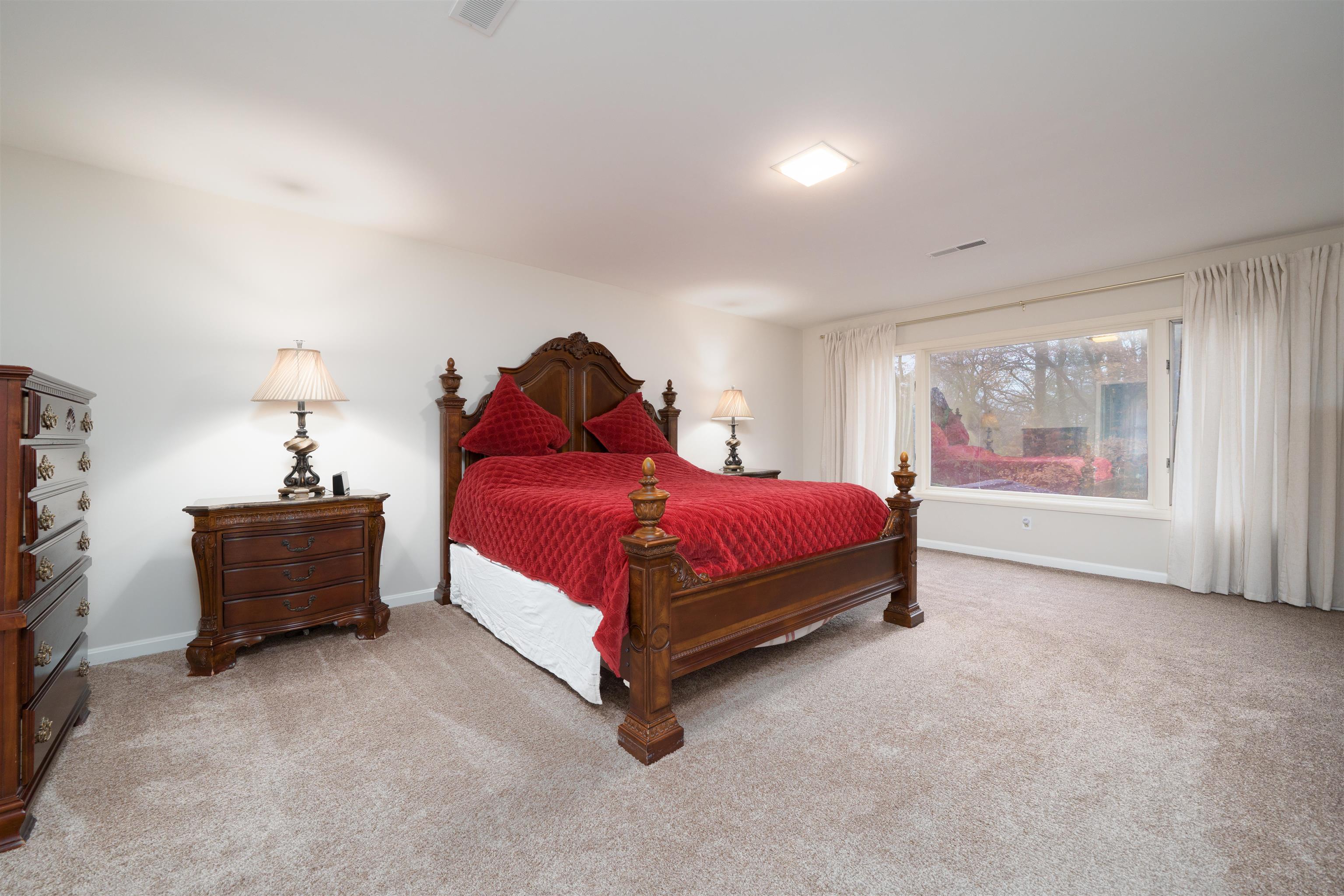 4130 Hunting Creek Dr, Owensboro, Kentucky 42303, 5 Bedrooms Bedrooms, ,3 BathroomsBathrooms,Single Family Residence,For Sale,Hunting Creek Dr,93616