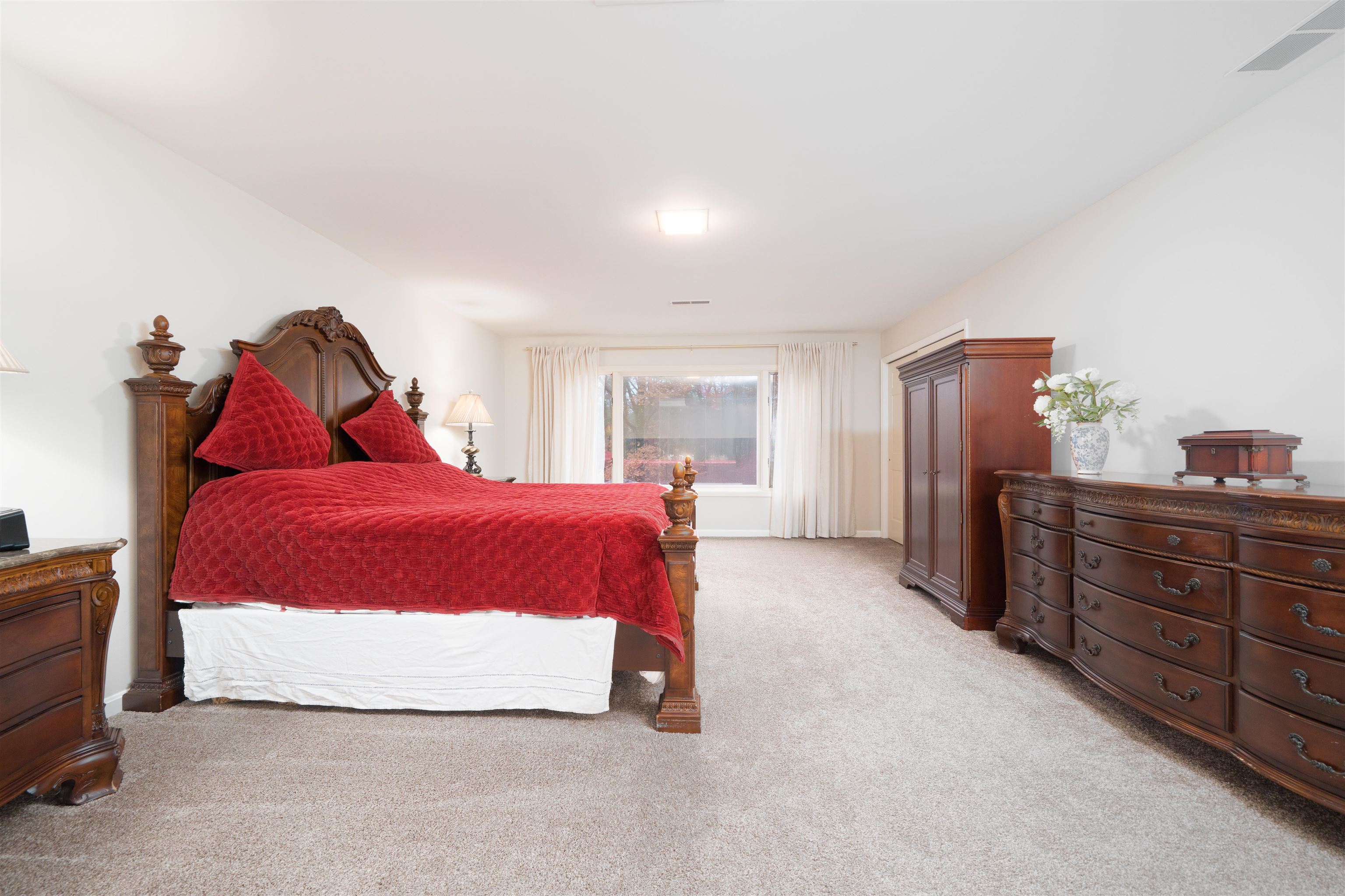 4130 Hunting Creek Dr, Owensboro, Kentucky 42303, 5 Bedrooms Bedrooms, ,3 BathroomsBathrooms,Single Family Residence,For Sale,Hunting Creek Dr,93616