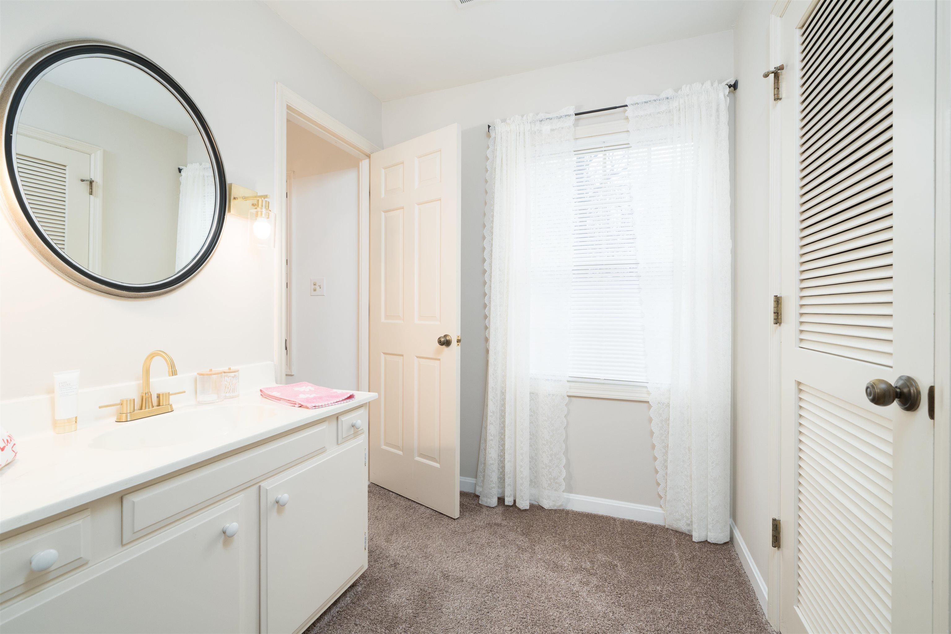 4130 Hunting Creek Dr, Owensboro, Kentucky 42303, 5 Bedrooms Bedrooms, ,3 BathroomsBathrooms,Single Family Residence,For Sale,Hunting Creek Dr,93616