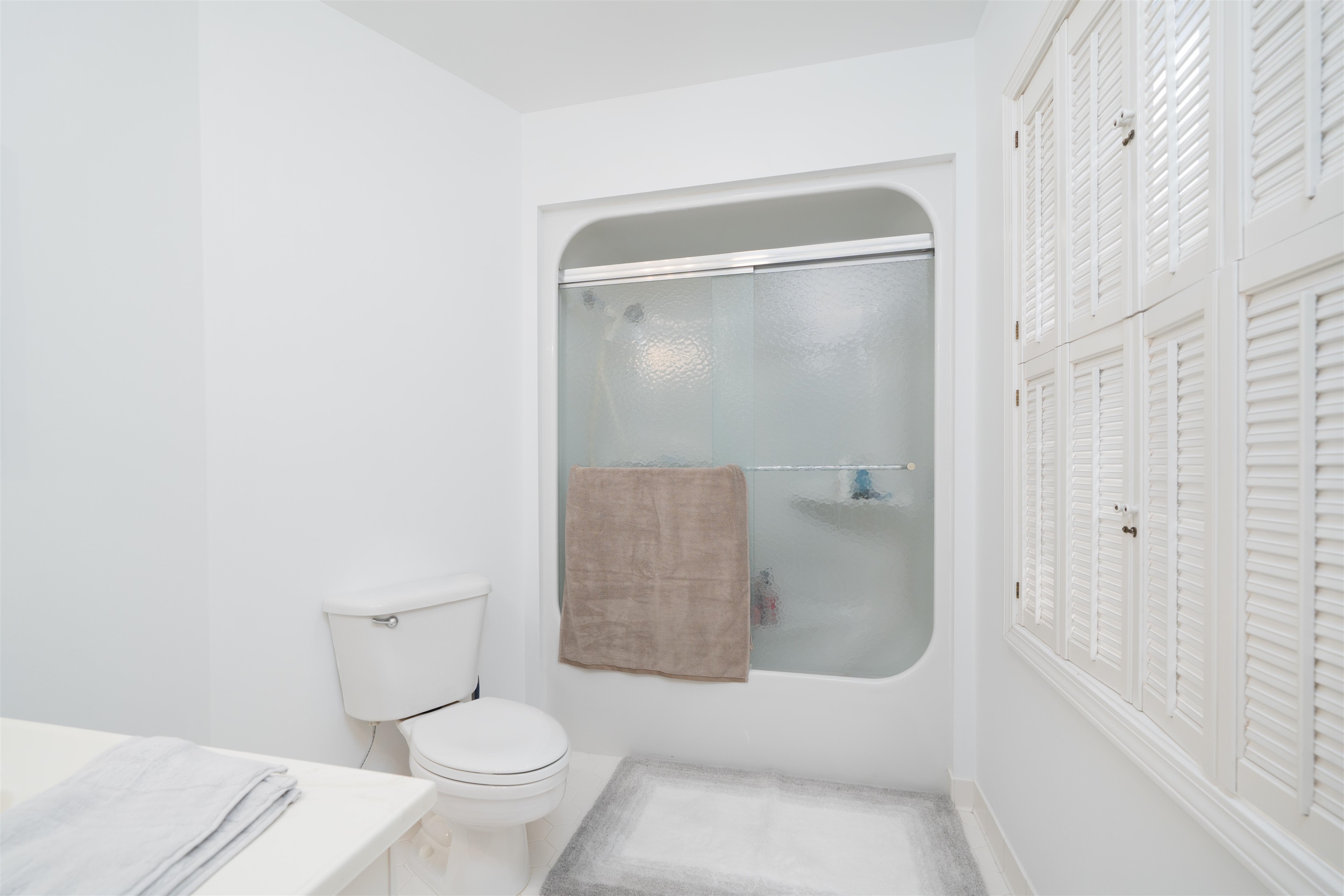 4130 Hunting Creek Dr, Owensboro, Kentucky 42303, 5 Bedrooms Bedrooms, ,3 BathroomsBathrooms,Single Family Residence,For Sale,Hunting Creek Dr,93616