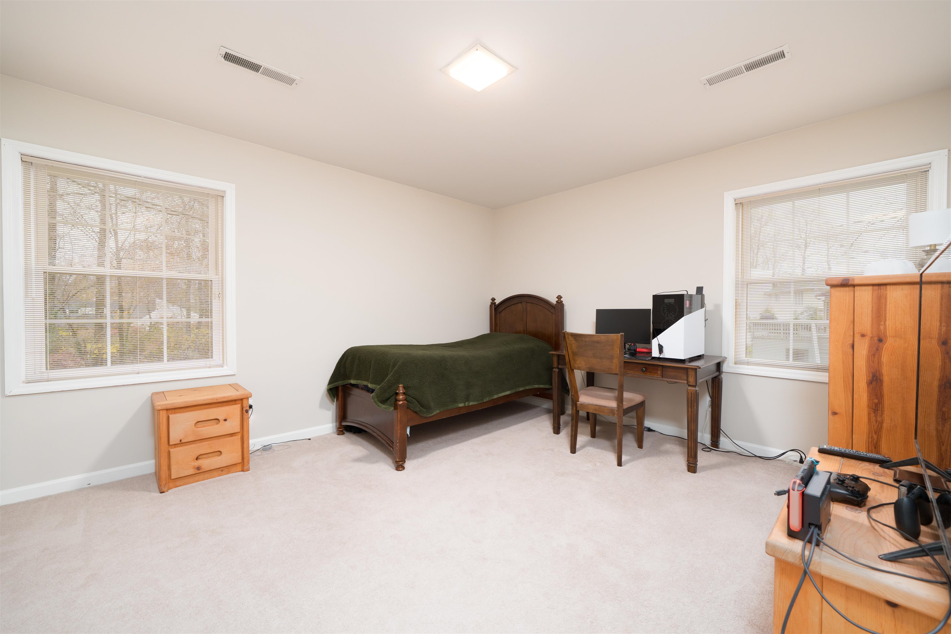 4130 Hunting Creek Dr, Owensboro, Kentucky 42303, 5 Bedrooms Bedrooms, ,3 BathroomsBathrooms,Single Family Residence,For Sale,Hunting Creek Dr,93616