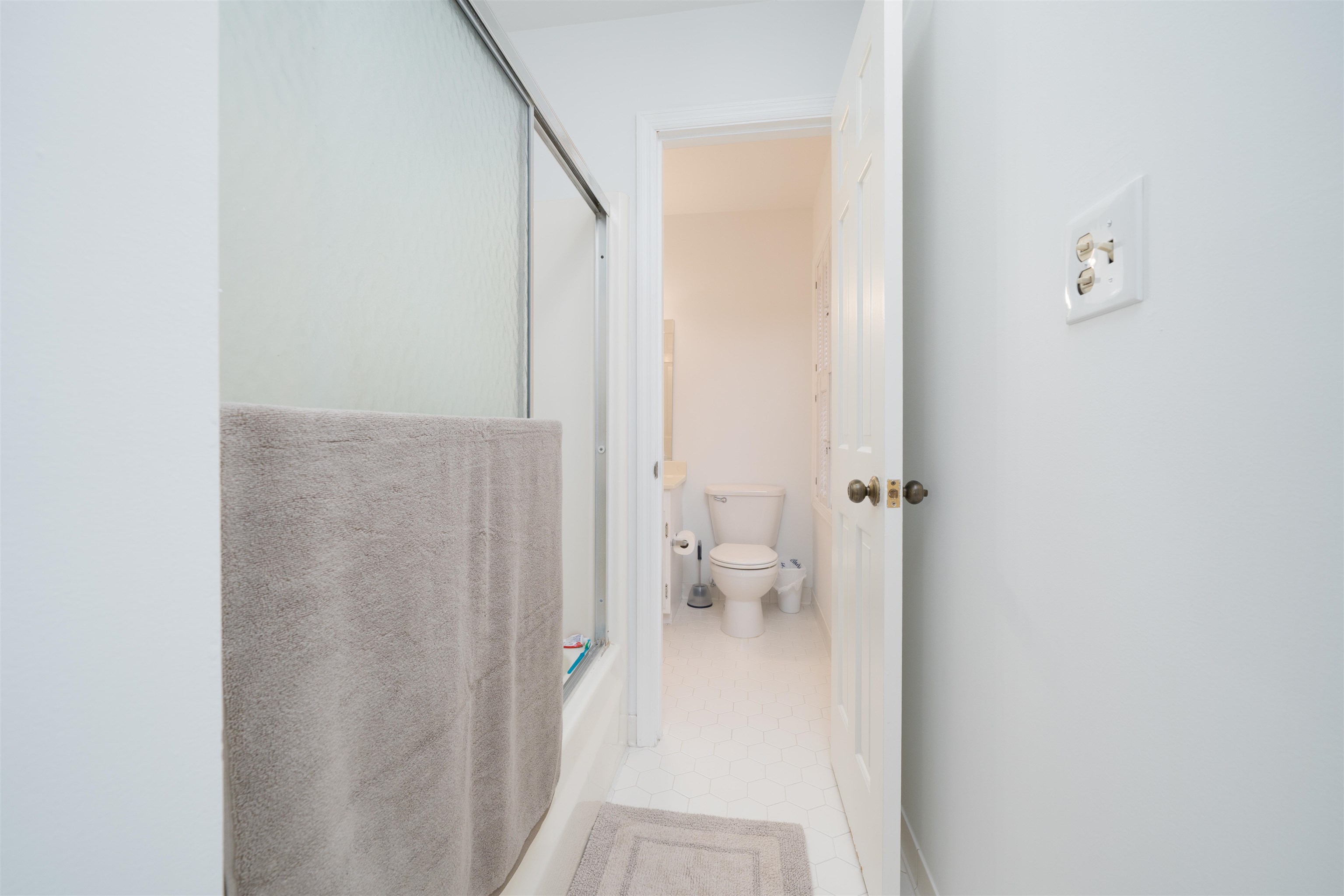 4130 Hunting Creek Dr, Owensboro, Kentucky 42303, 5 Bedrooms Bedrooms, ,3 BathroomsBathrooms,Single Family Residence,For Sale,Hunting Creek Dr,93616