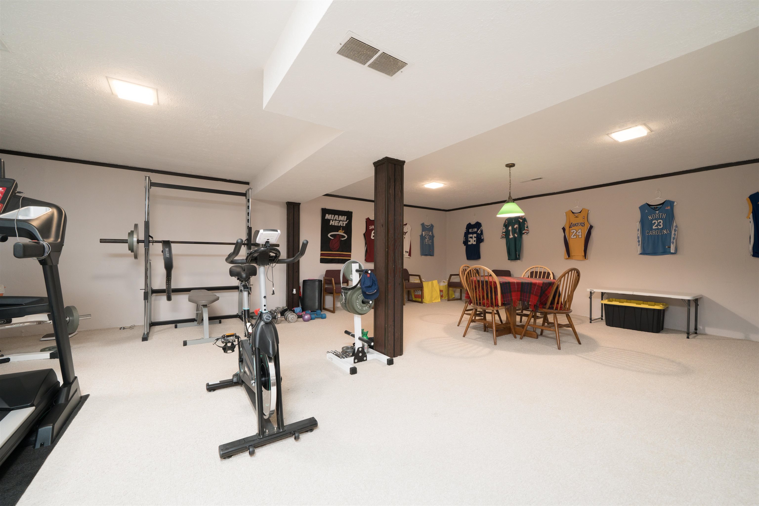 4130 Hunting Creek Dr, Owensboro, Kentucky 42303, 5 Bedrooms Bedrooms, ,3 BathroomsBathrooms,Single Family Residence,For Sale,Hunting Creek Dr,93616