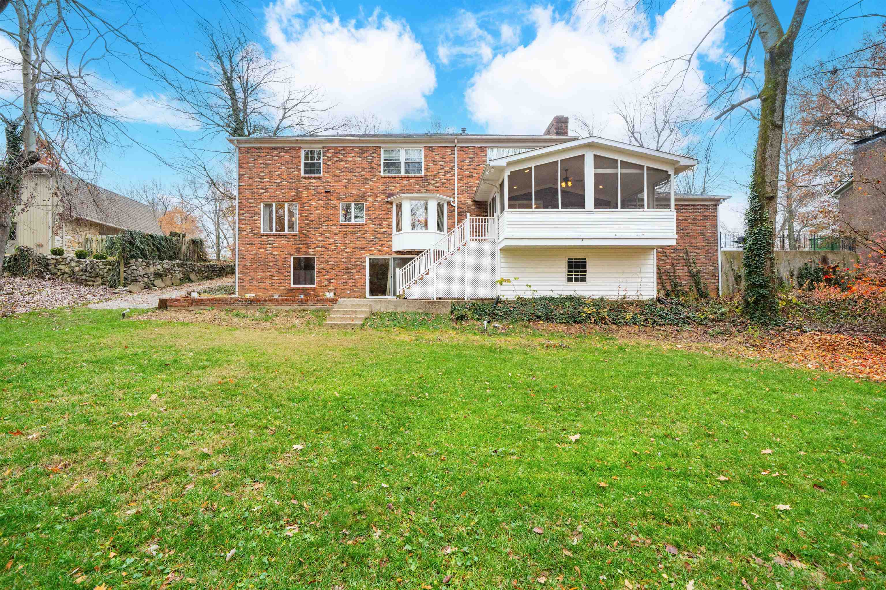 4130 Hunting Creek Dr, Owensboro, Kentucky 42303, 5 Bedrooms Bedrooms, ,3 BathroomsBathrooms,Single Family Residence,For Sale,Hunting Creek Dr,93616